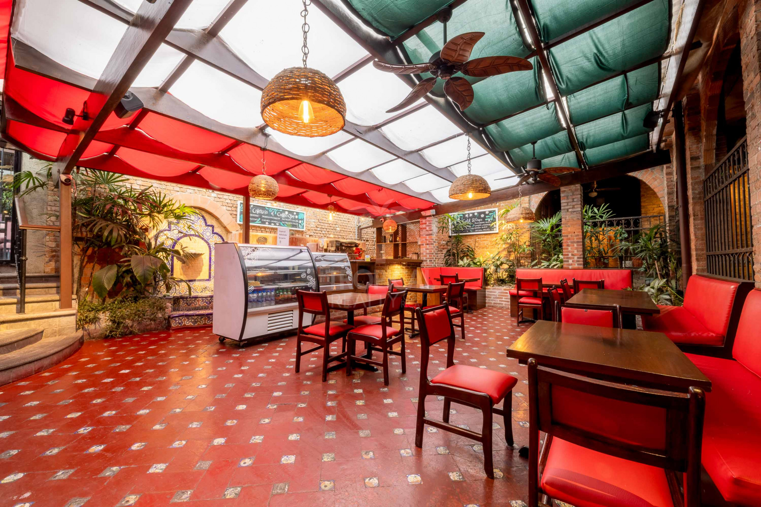 Boutique Hotel for Sale in Barrio Amón – Historic Property with High Development Potential