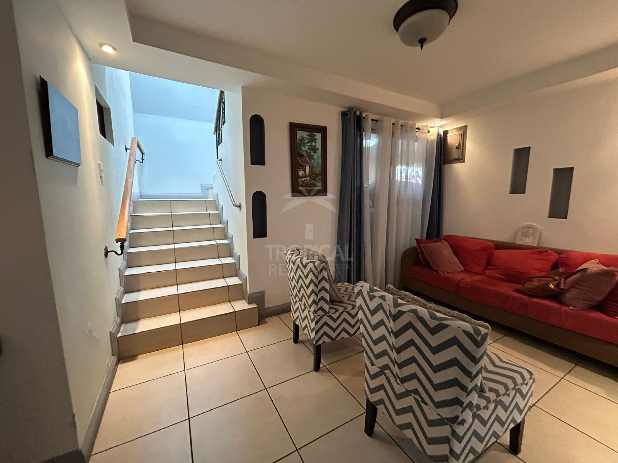 Independent Home for Sale in San Francisco de Dos Ríos – Spacious Layout, Office & Patio