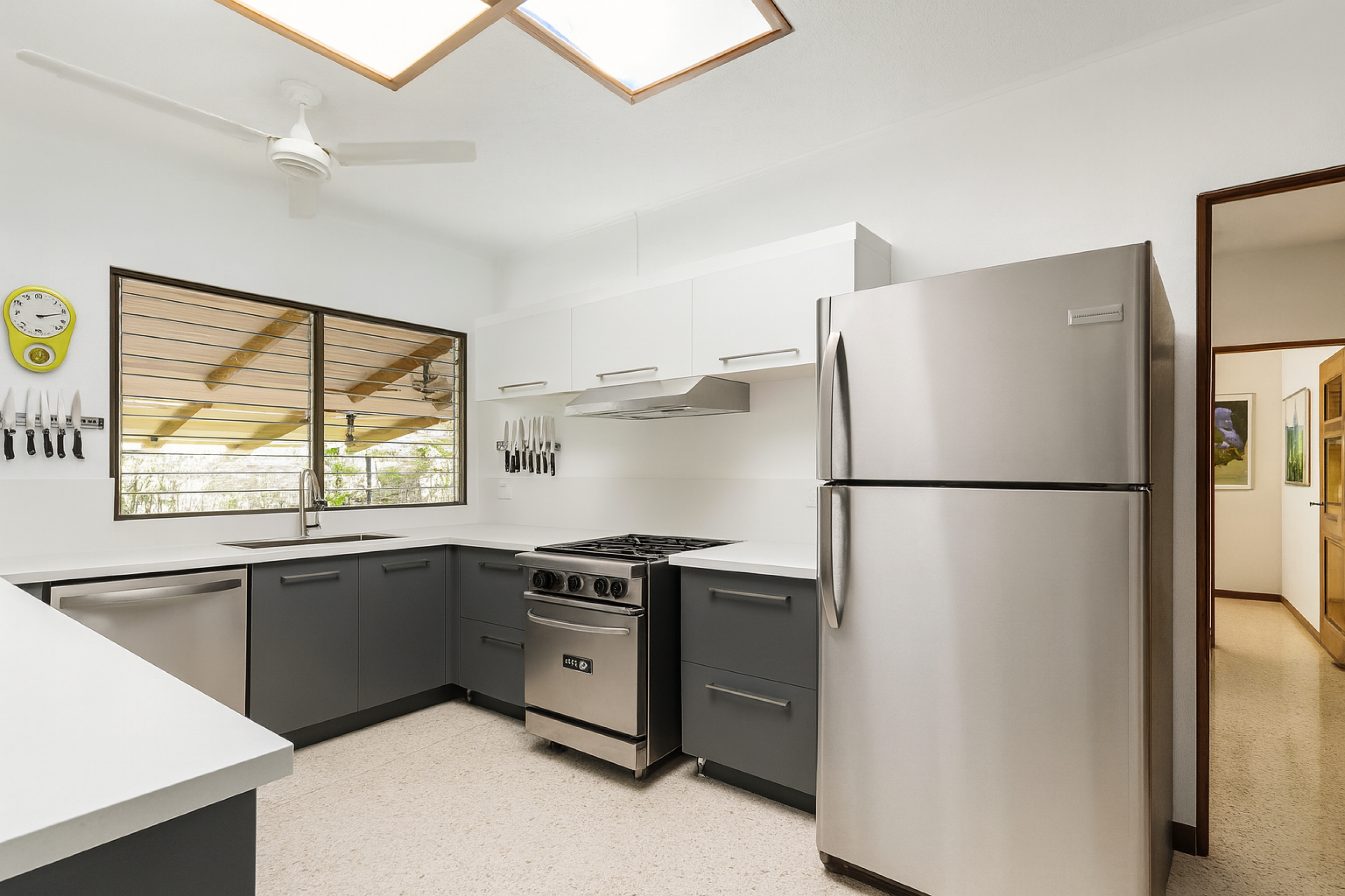 One-Story Home for Sale – Los Laureles, Escazú | Prime Location, Views & Timeless Design