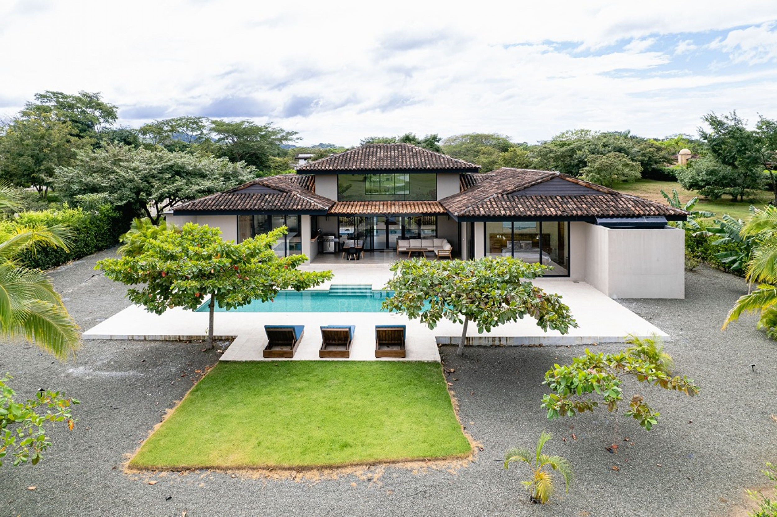 Luxury Golf Front Home in Hacienda Pinilla – Contemporary Tropical Design with Private Pool