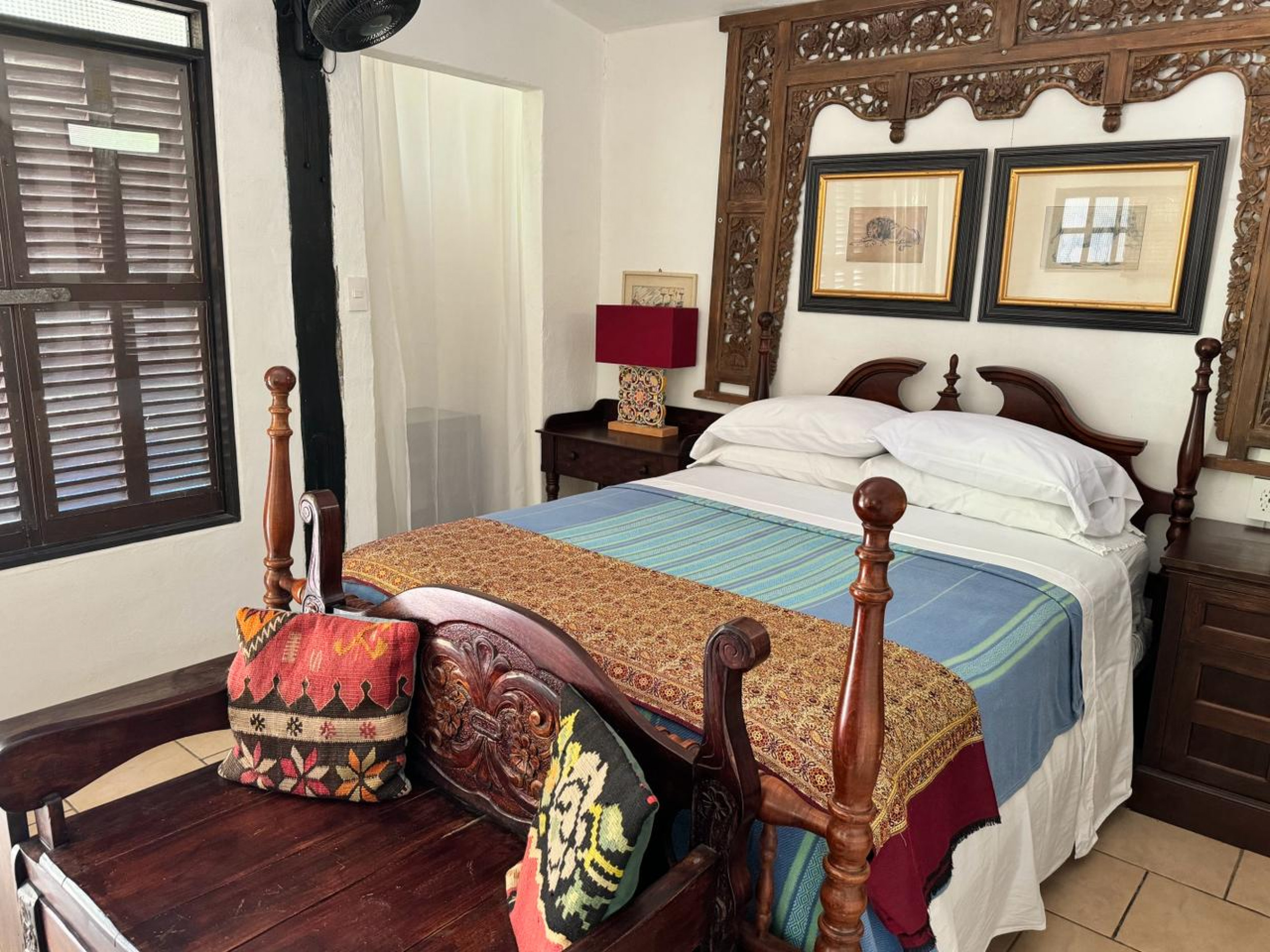 Beachfront house and apartments for sale Tivives SOLD