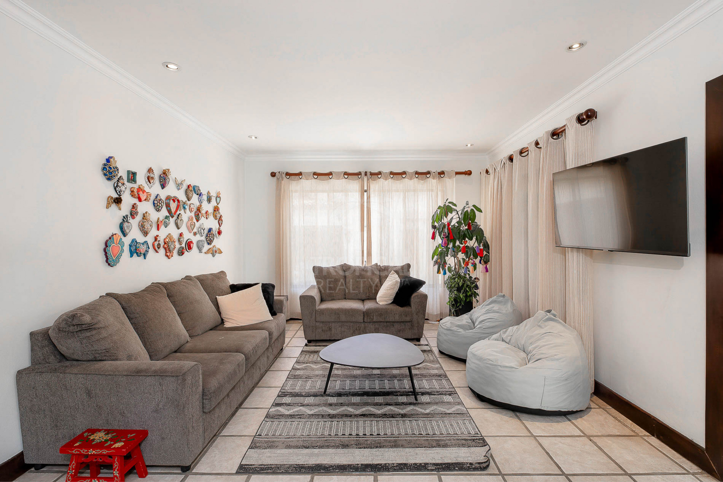 Modern Family Home for Sale in Gated Community – Jaboncillos, Escazú SOLD