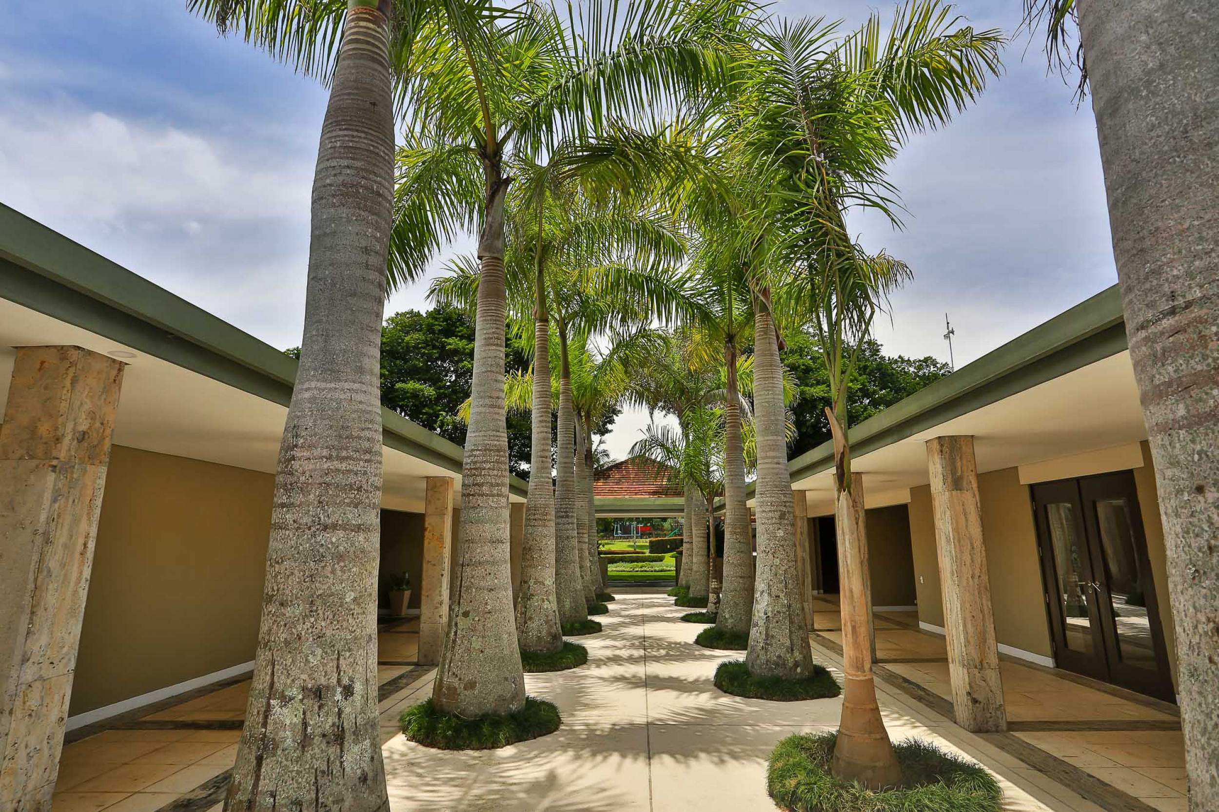 For Sale: Stunning Luxury Home in Monteran, Granadilla – Premier Location and Exclusive Privacy