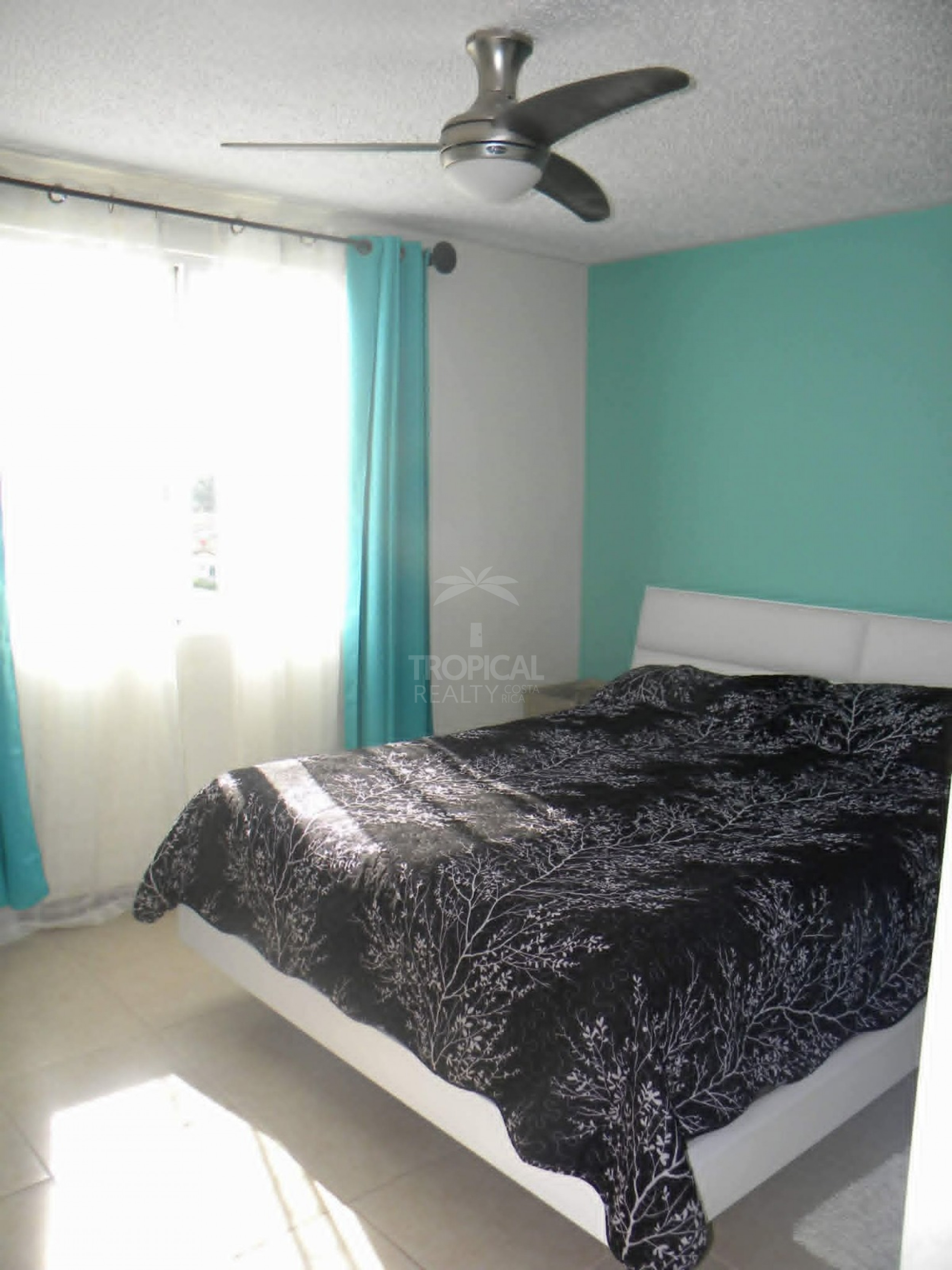 Modern Apartment with Two Balconies for Sale at Torre Parque 160, Concasa