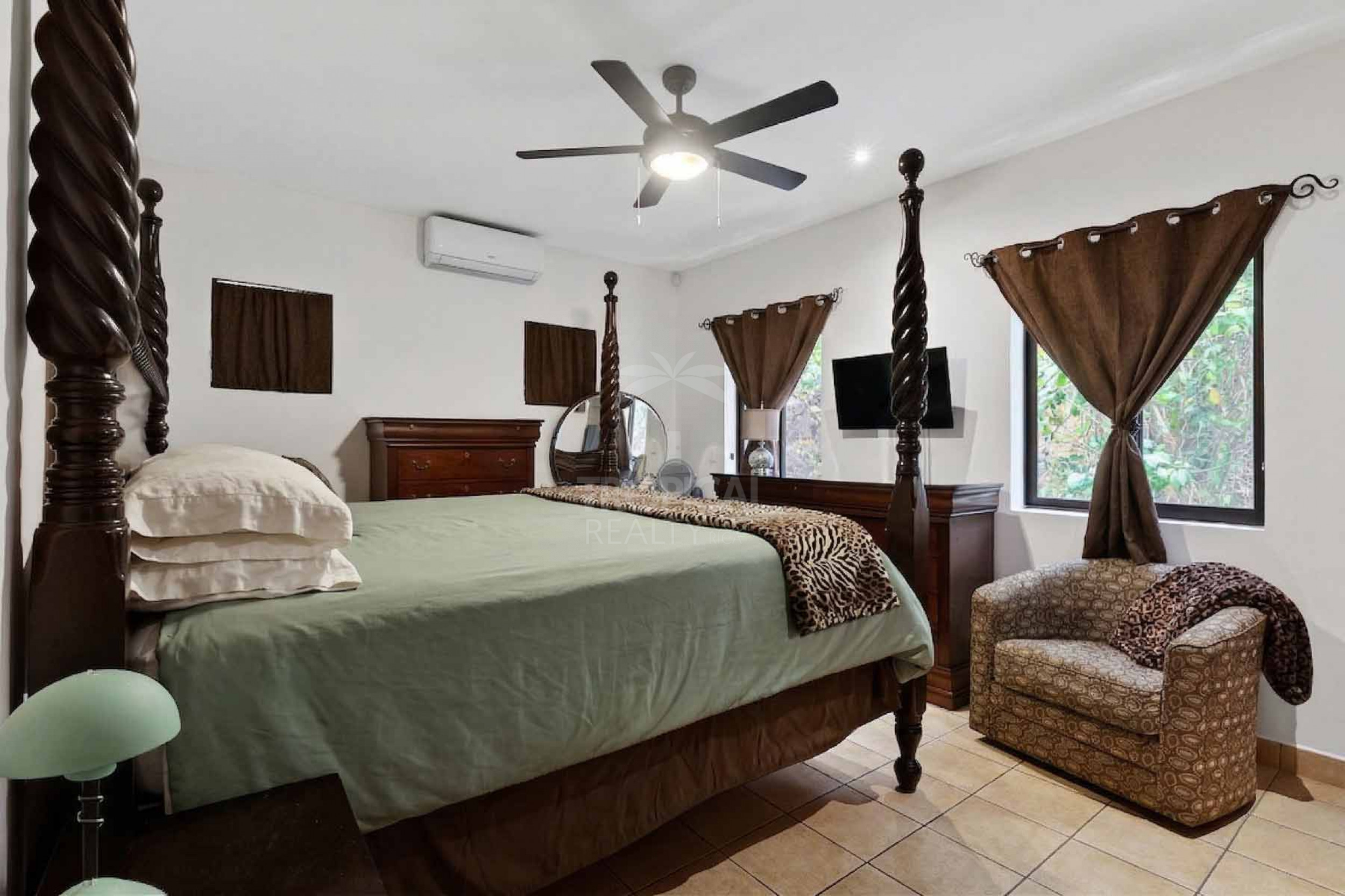 Luxury Home for Sale in Pacific Residences, Tamarindo – Private Pool, Outdoor Kitchen & Mountain Views