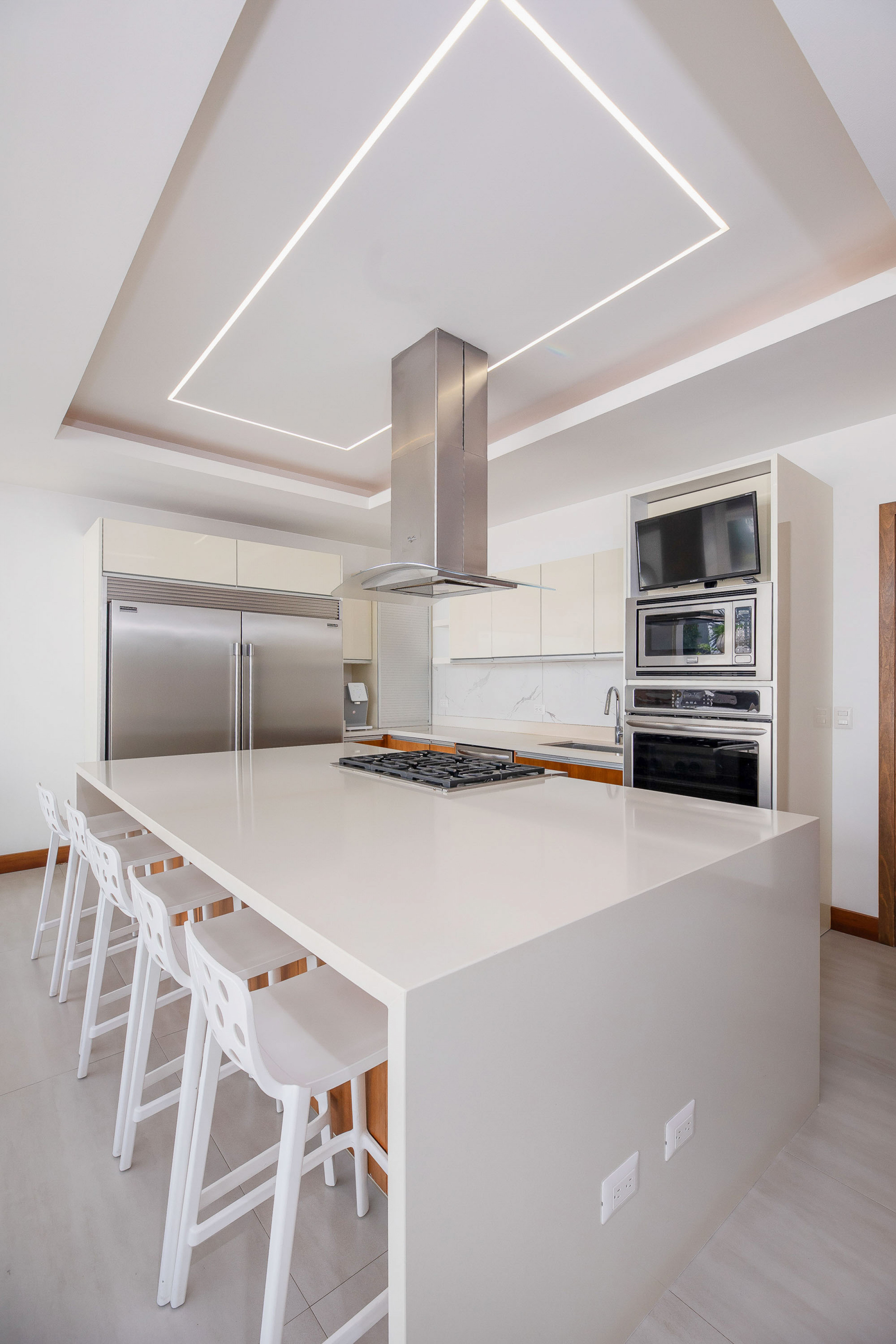 Modern Luxury Home in Gated Community – Valle del Sol, Lindora | 4 Bedrooms, Pool & Smart Features