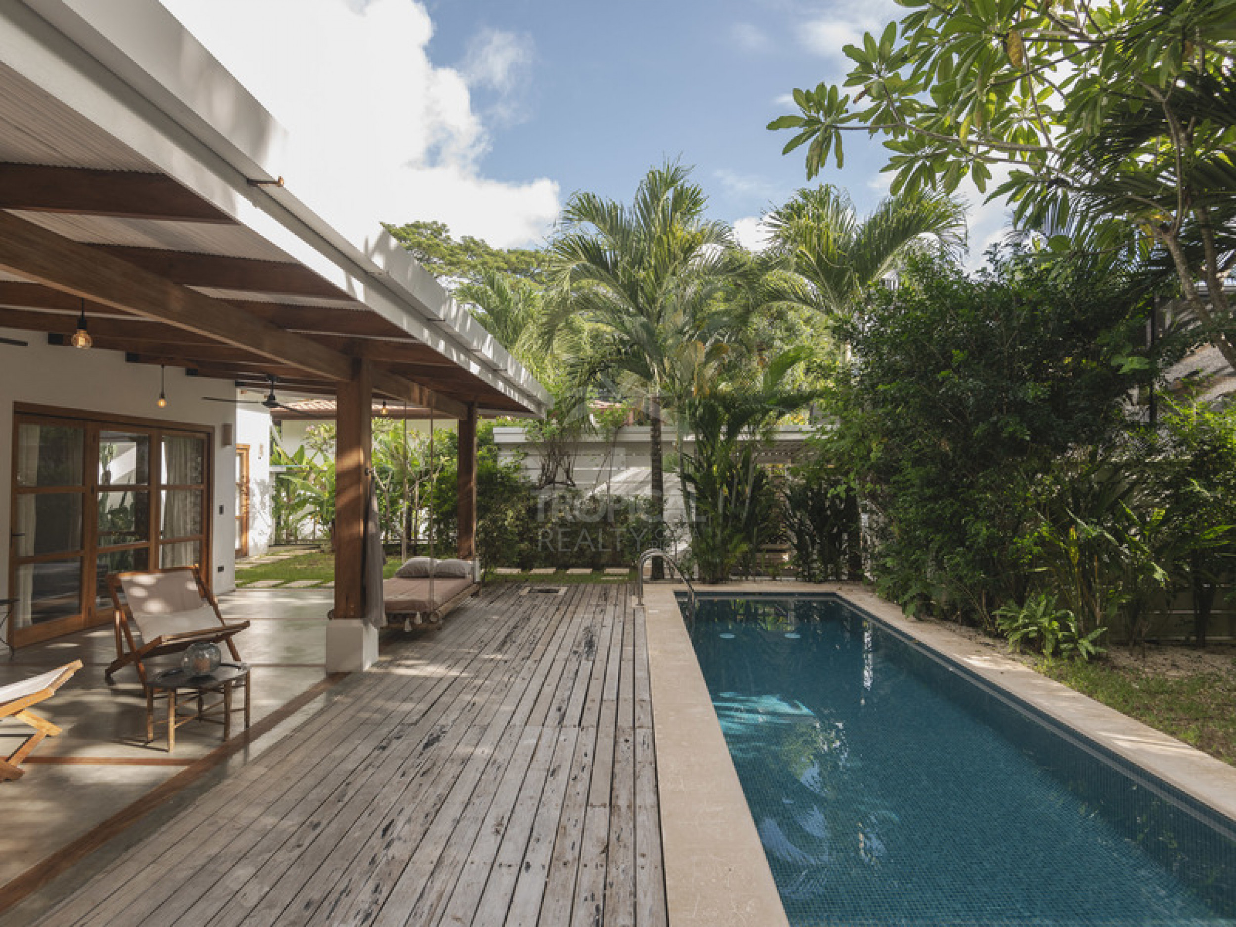 Modern beach home for Sale in Santa Teresa | Contemporary Design and Prime Location