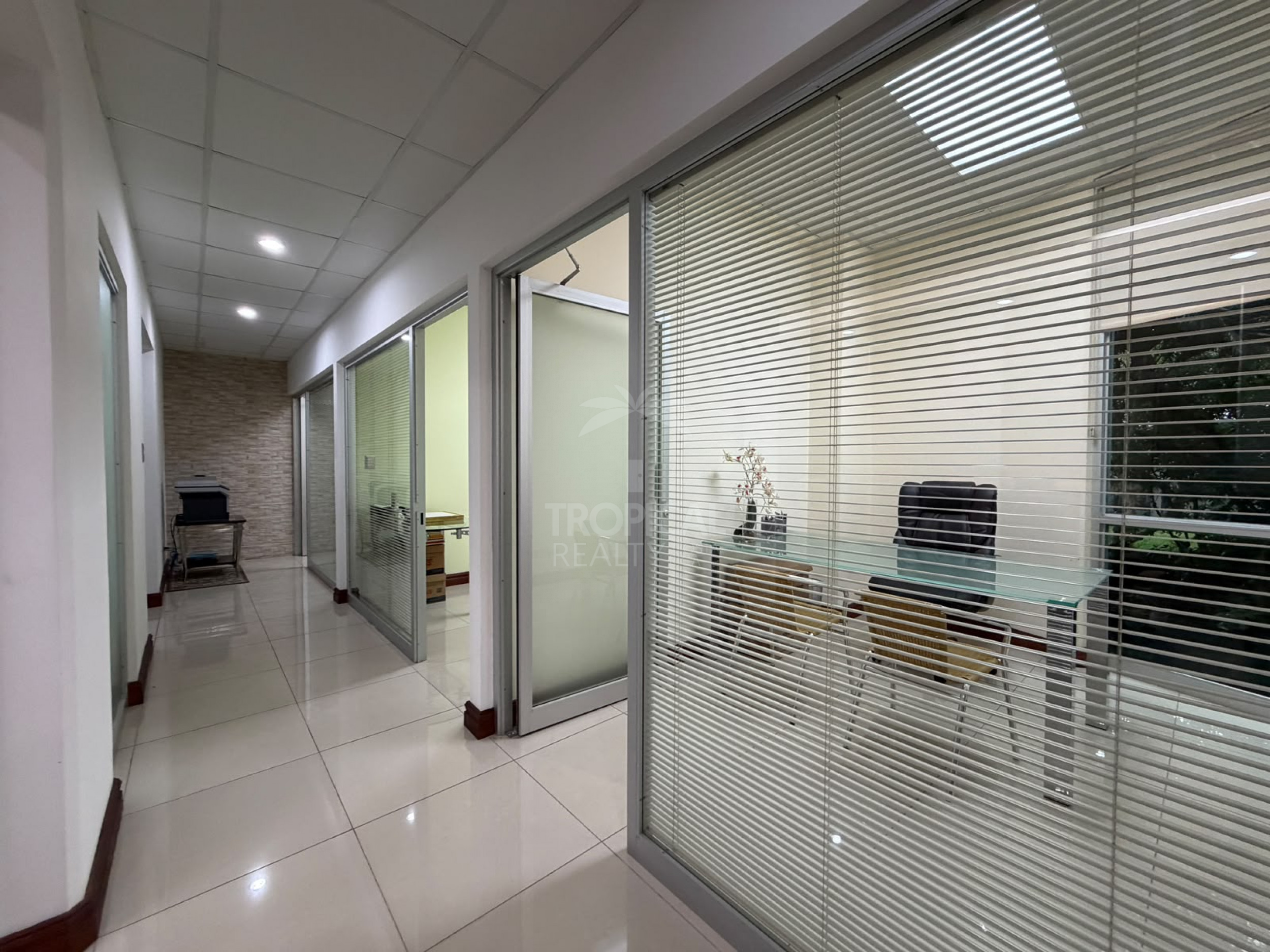 Oficina Corporativa de 90 m² en Alquiler en Prisma, Escazú