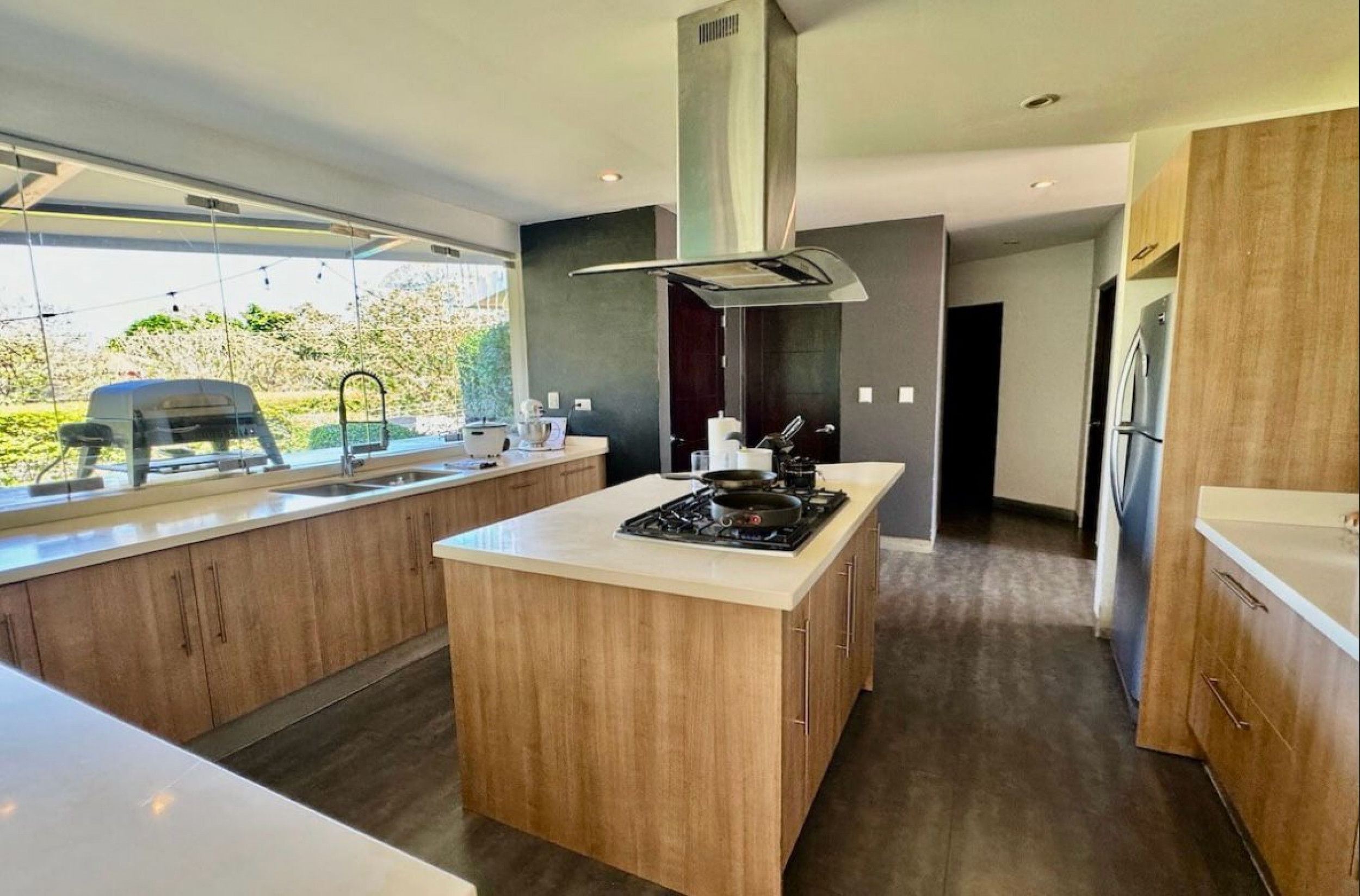 Charming two-story residence in Los Reyes La Guacima SOLD