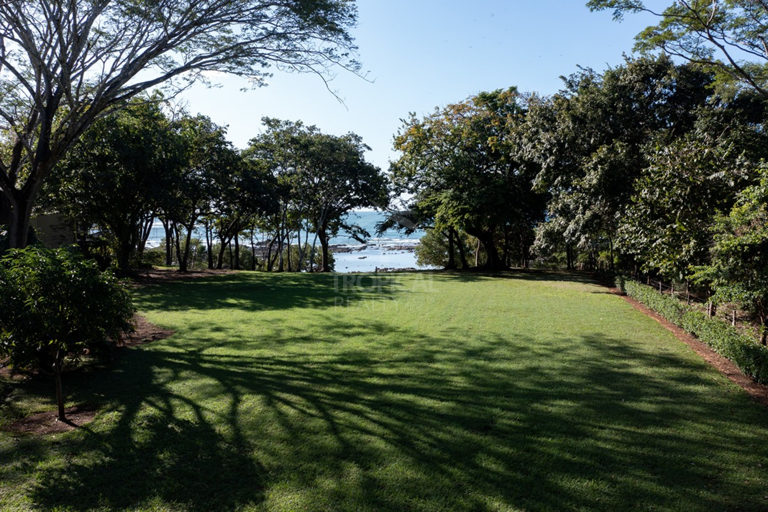 Luxury Oceanfront Homesite in La Dulce Vida – Hacienda Pinilla