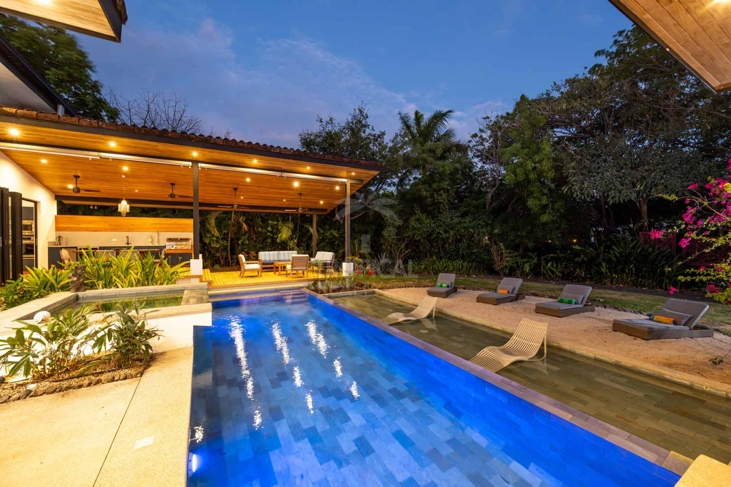Luxury Beach Walk Villa for Sale in Hacienda Pinilla – Contemporary Tropical Design & Ultimate Privacy