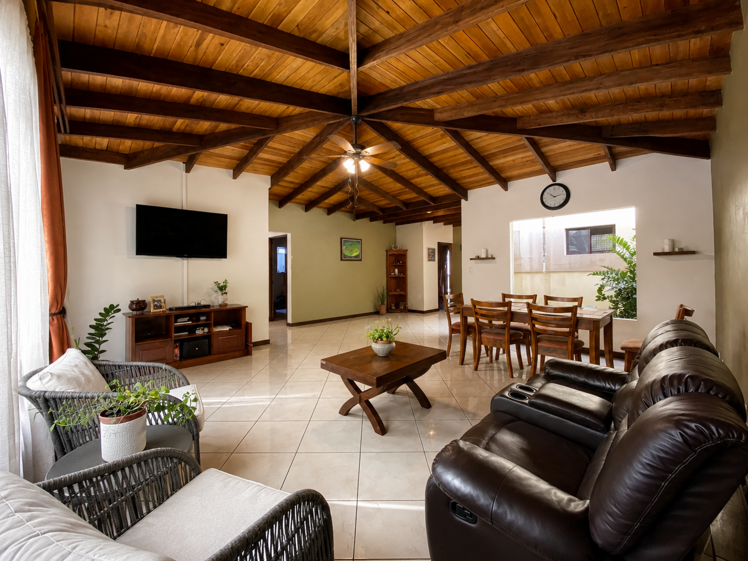 Independent One-Story Home for Sale in La Guácima – Comfort, Privacy & Strategic Location