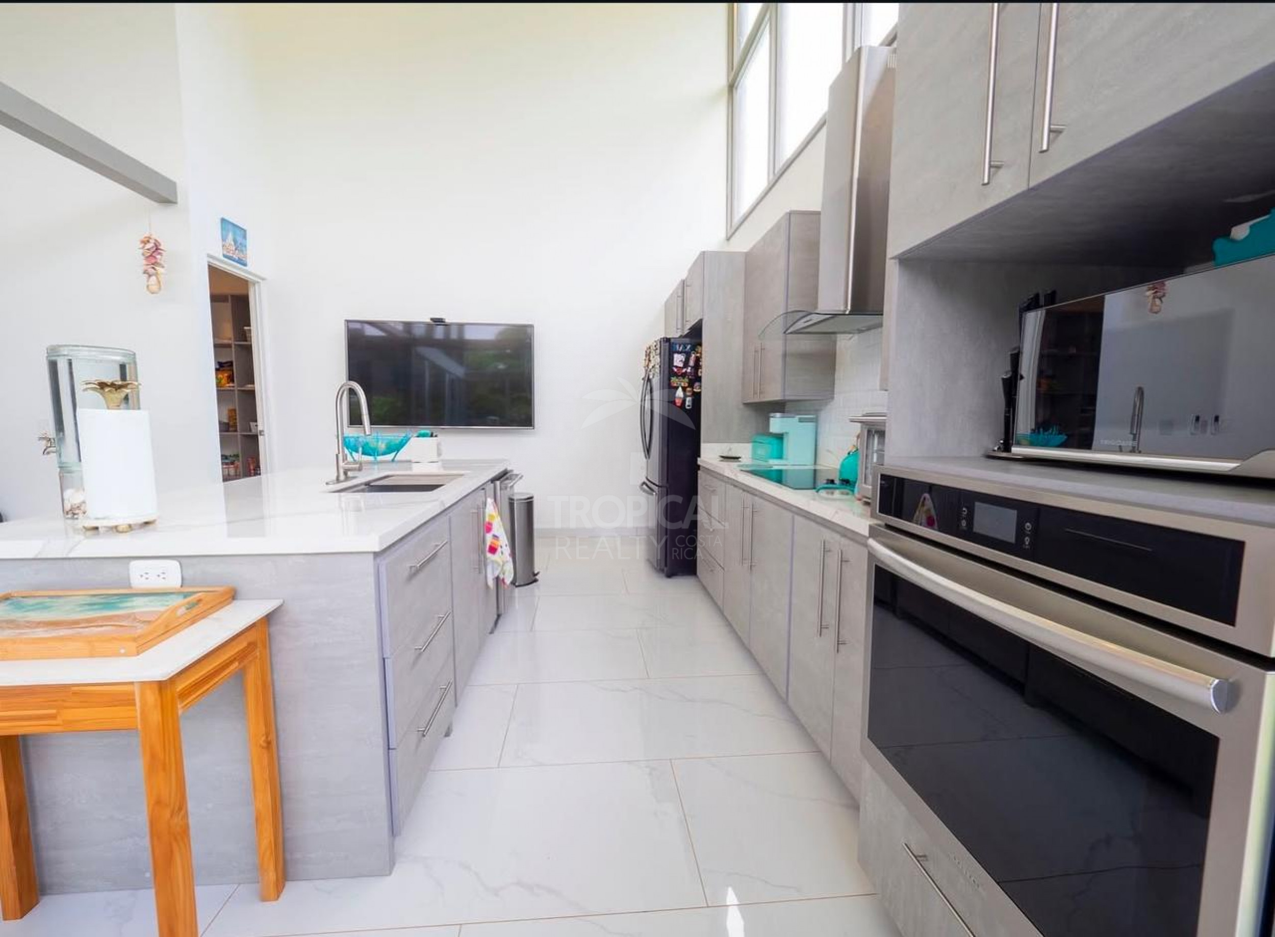 Luxury Single-Level Home for Sale Hermosa Beach Mistico
