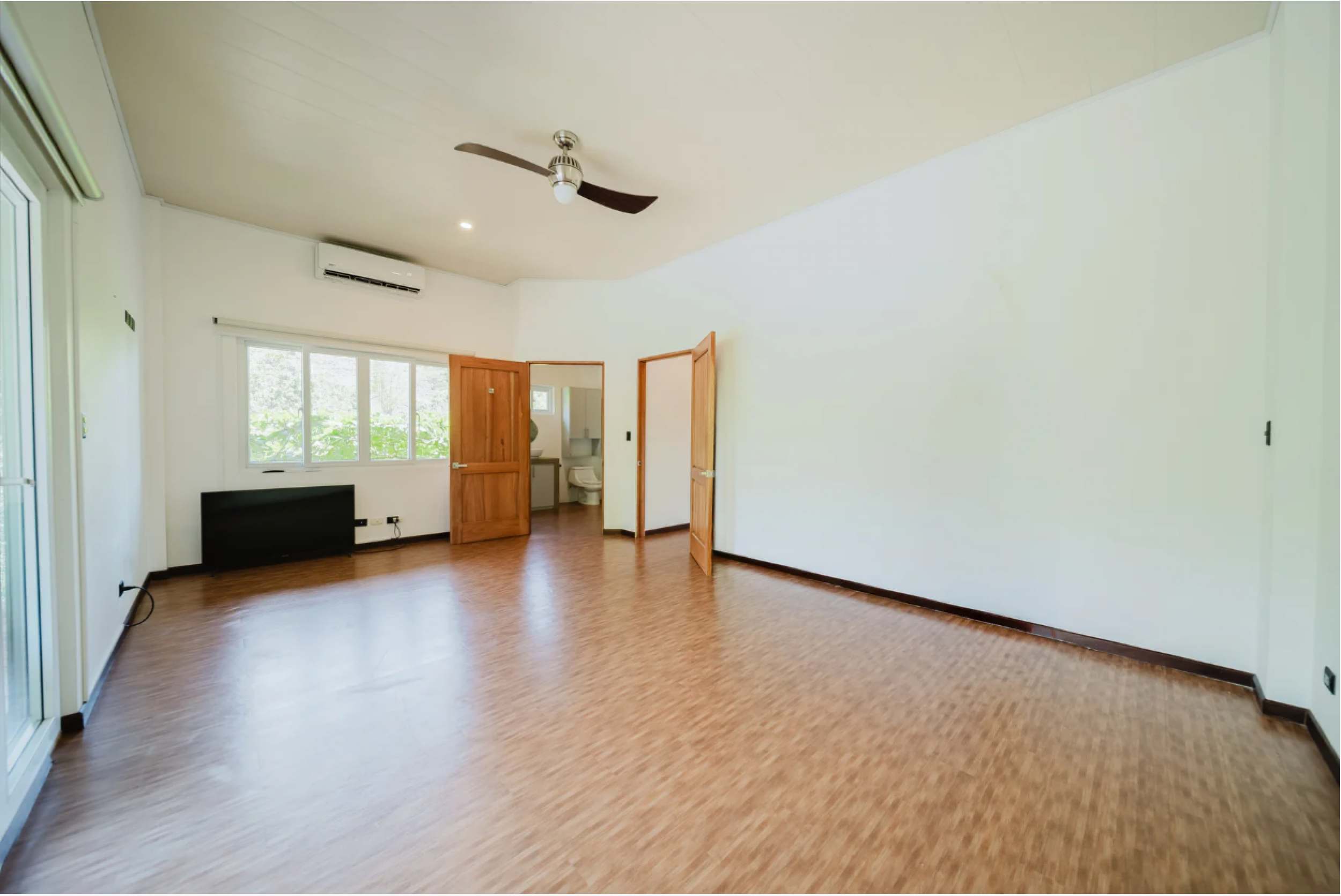 4-Bedroom Townhouse for Sale in Herradura – Reserva Las Lomas near Los Sueños Marina