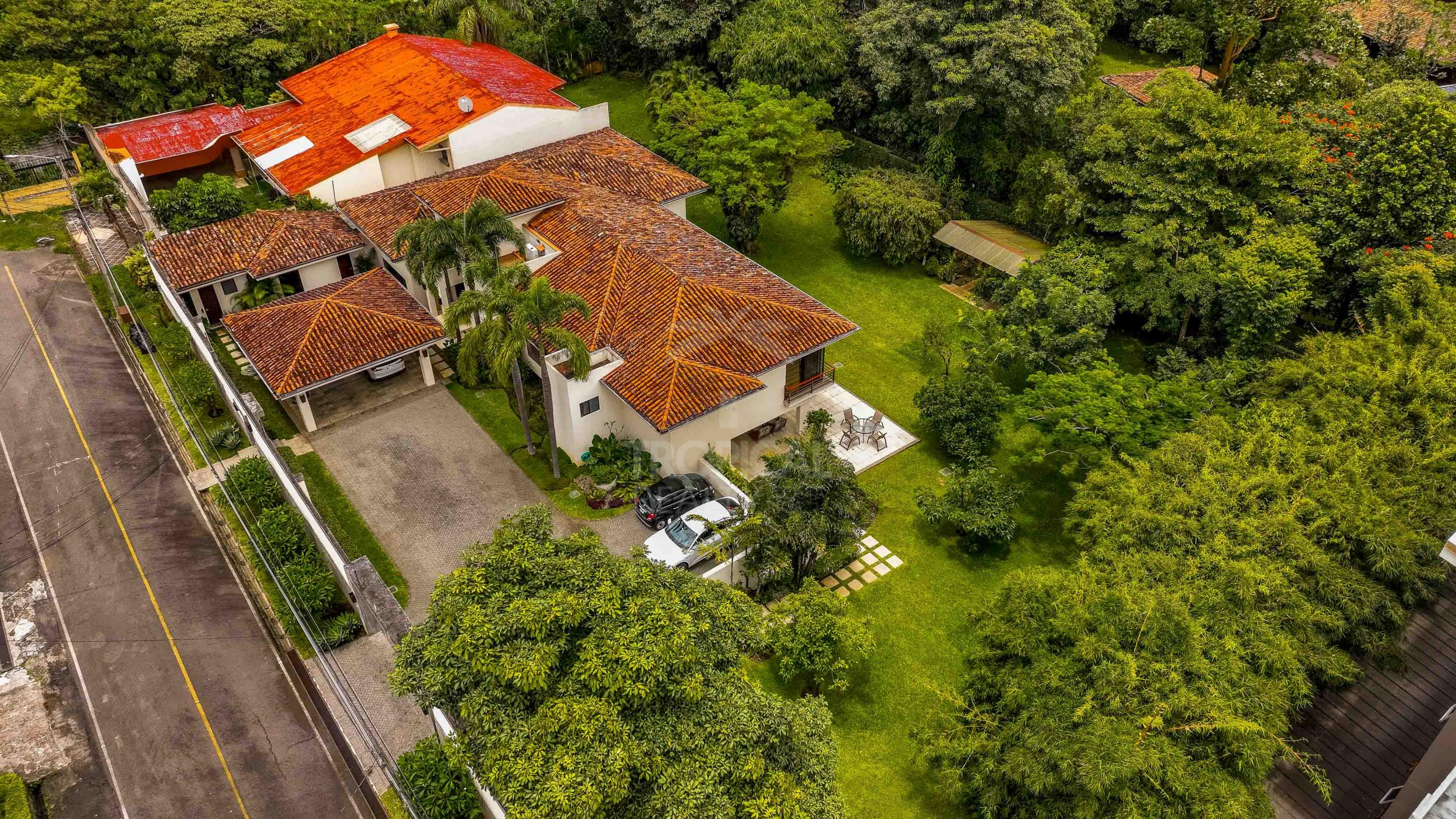 Elegance, Privacy & Comfort in the Heart of Escazú