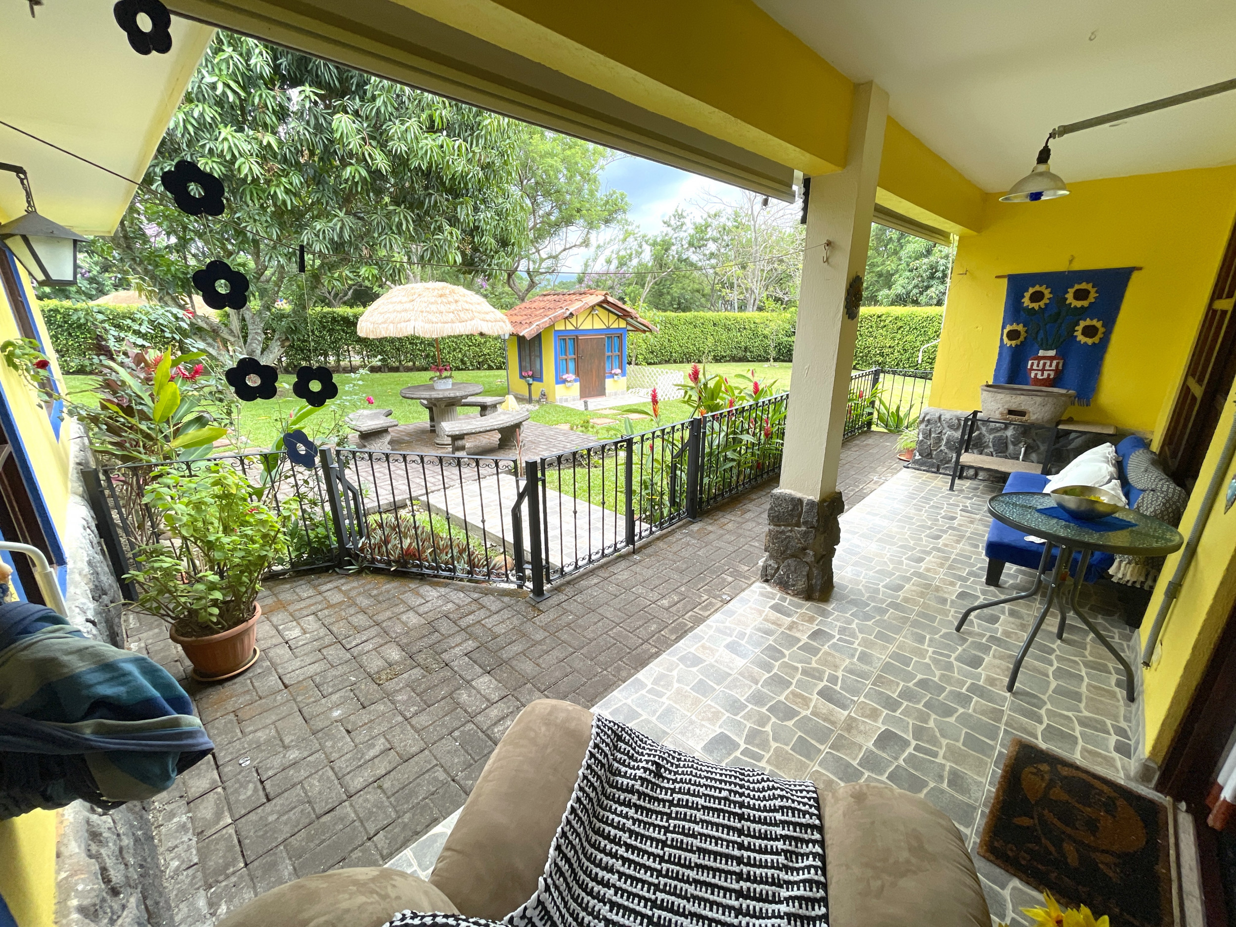 SOLD Charming Single-Story Residence in Los Reyes La Guacima: Your Ideal Home Awaits!