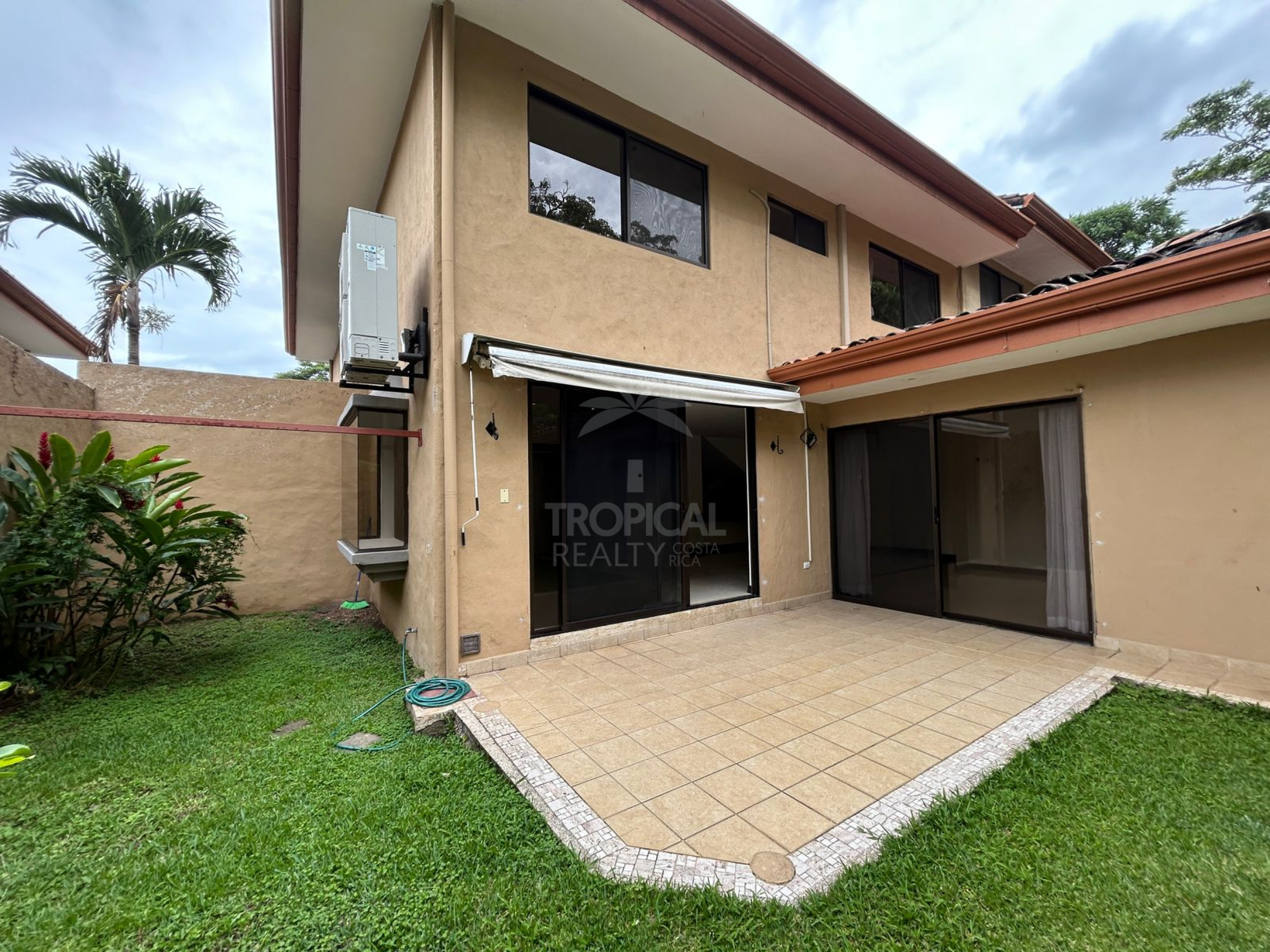 House for Sale in Escazú Gated Community Near World Gym – 3 Bedrooms, Office & Private Garden