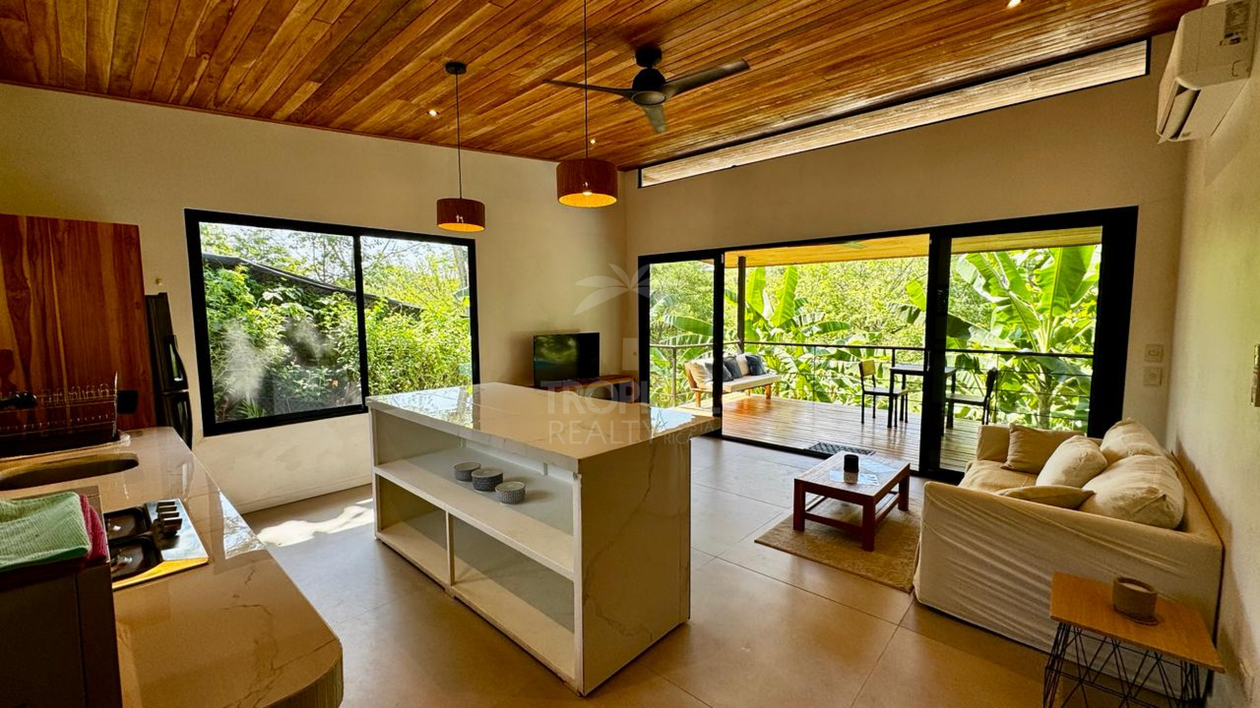 Charming One-Bedroom Home with Pool in Santiago – Just Minutes from Playa Hermosa