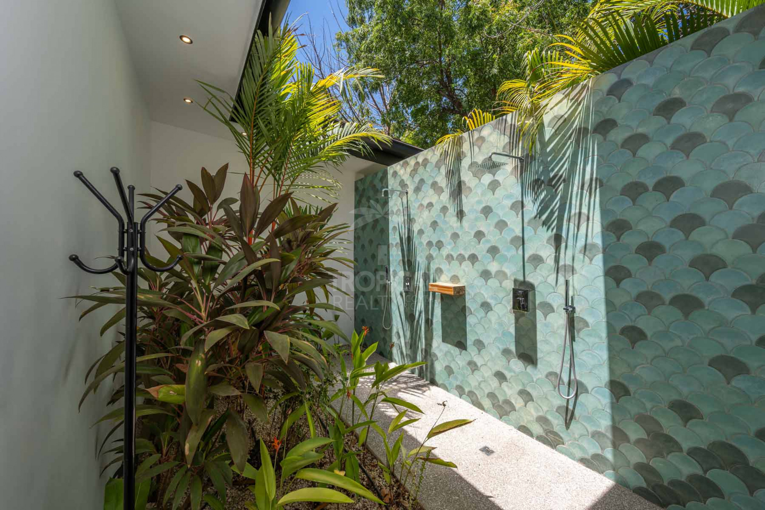 Luxury Beach Walk Villa for Sale in Hacienda Pinilla – Contemporary Tropical Design & Ultimate Privacy