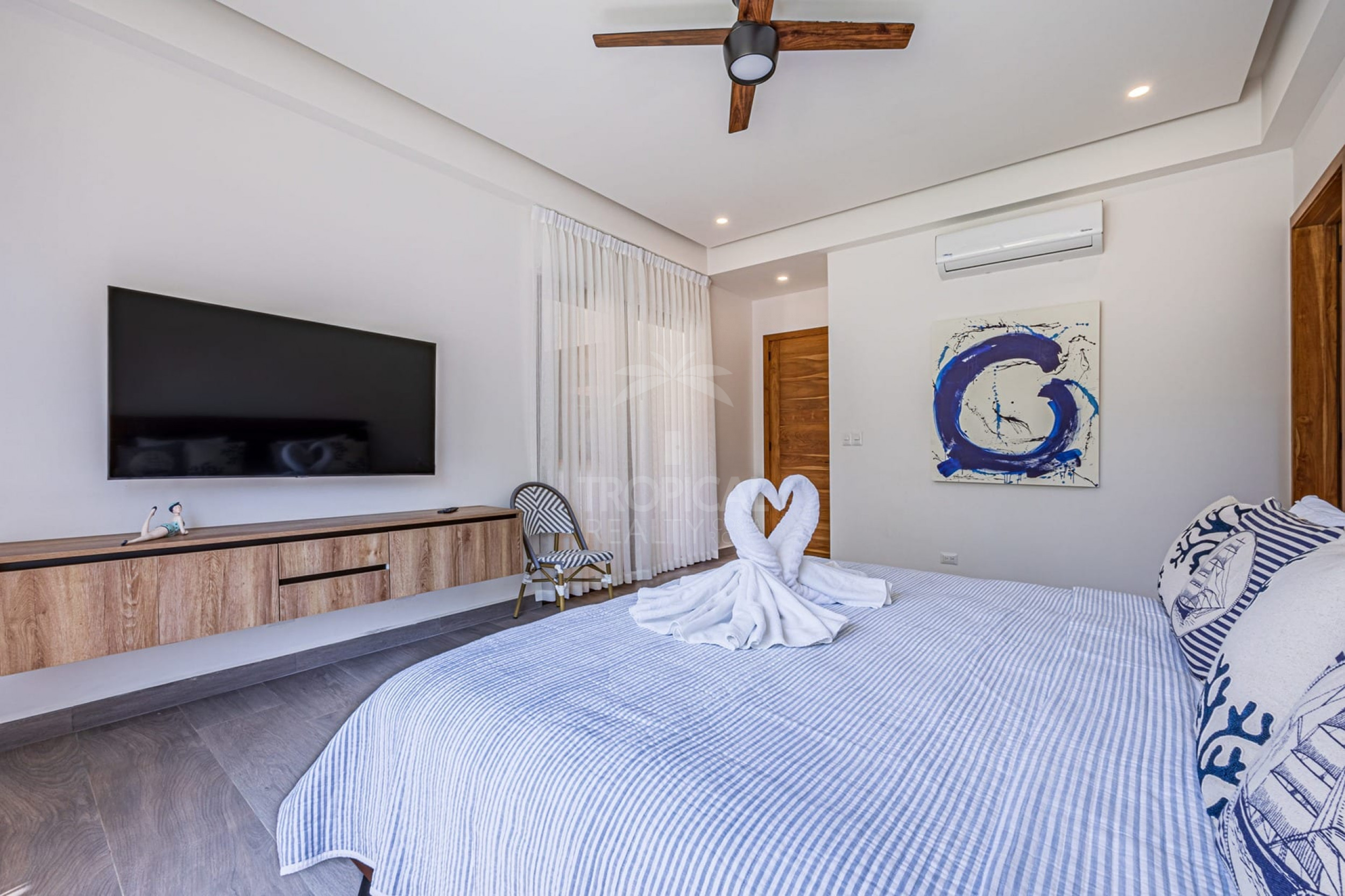 Luxury Villa in Hacienda Pinilla – Guest House, Private Pool & Resort-Style Living