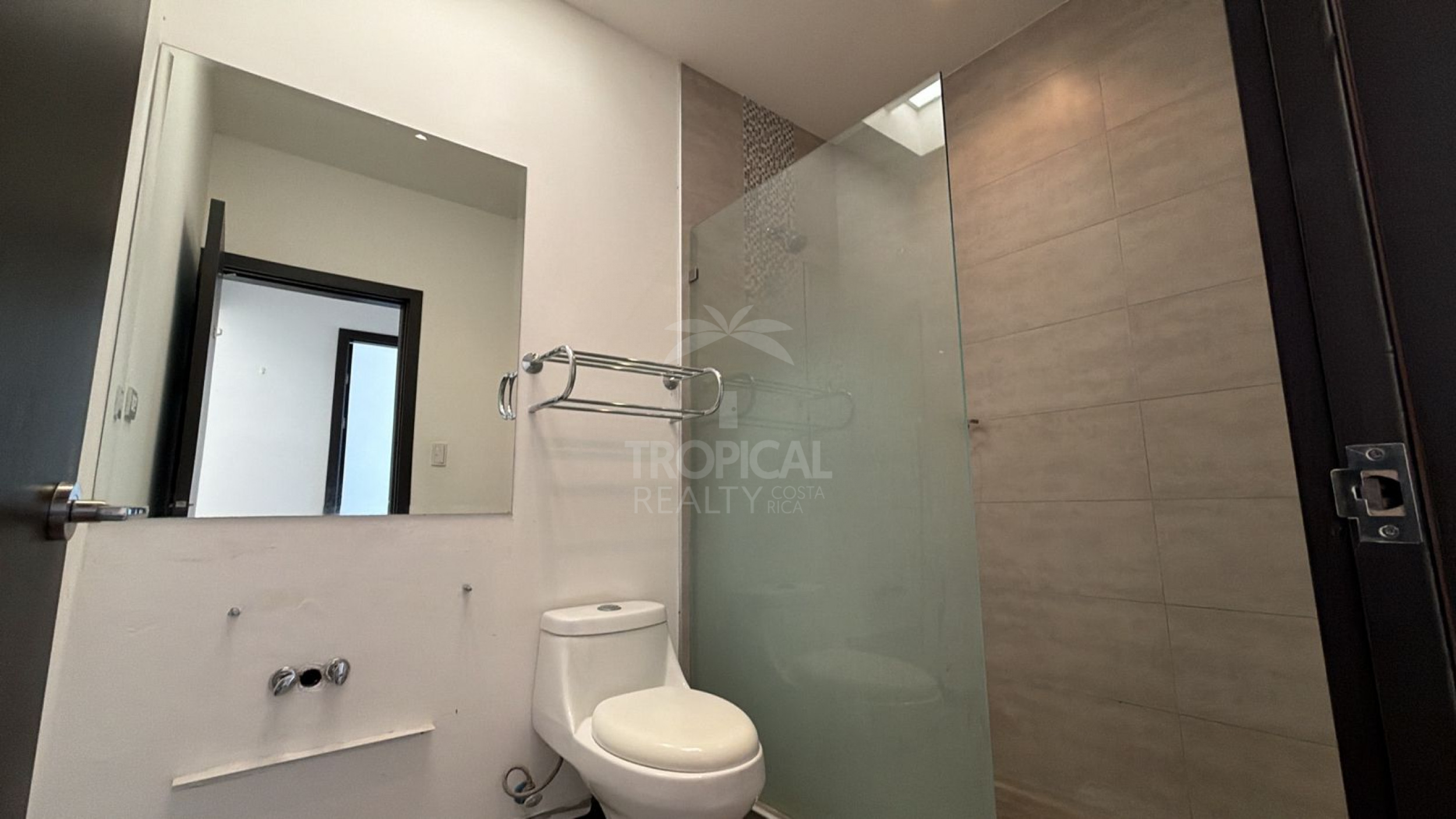 Contemporary Townhome for Sale in Pozos de Santa Ana – Comfort, Location & Great Value