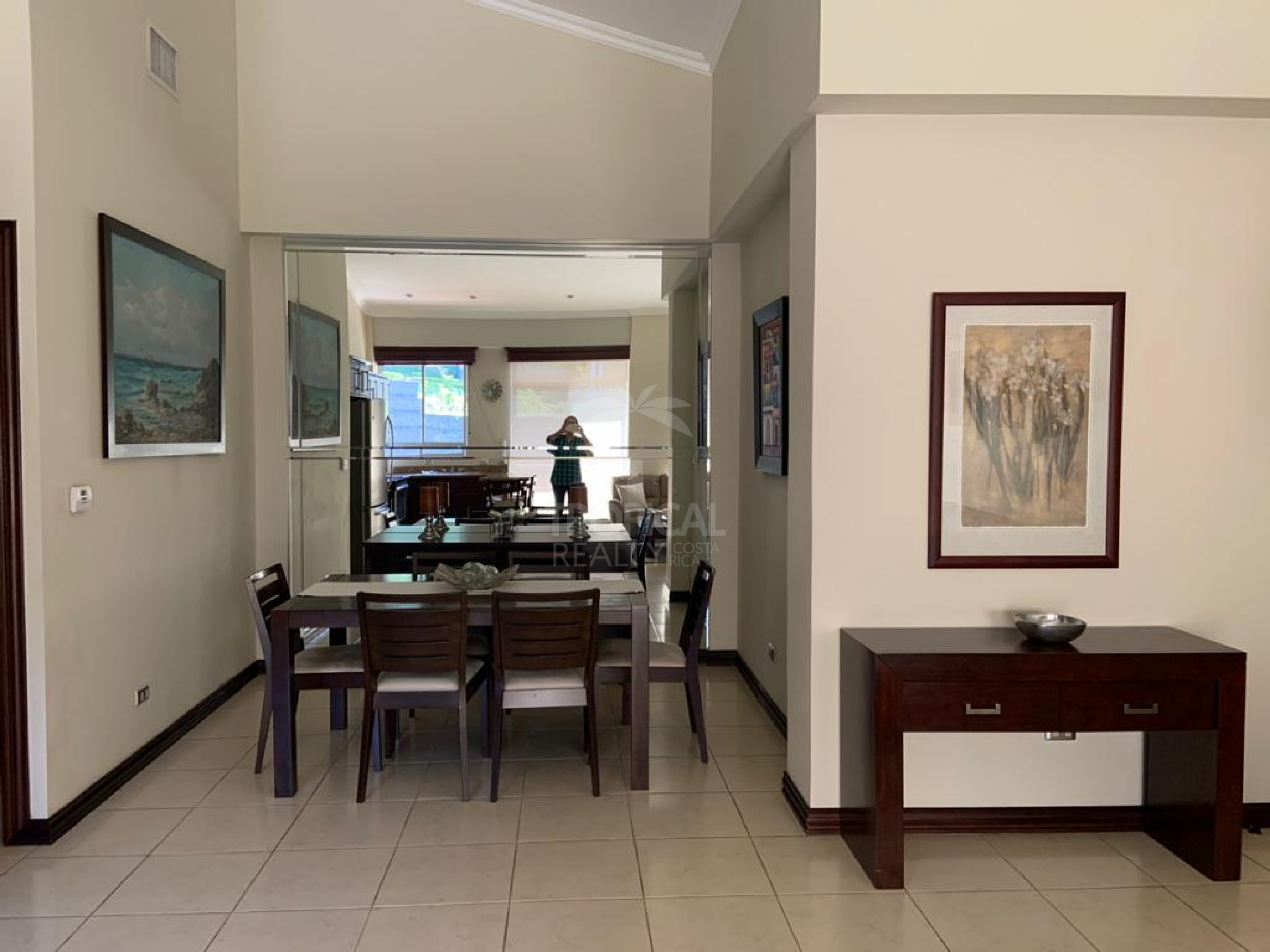 Furnished Apartment for Rent in San Rafael de Escazú – 2 Bedrooms