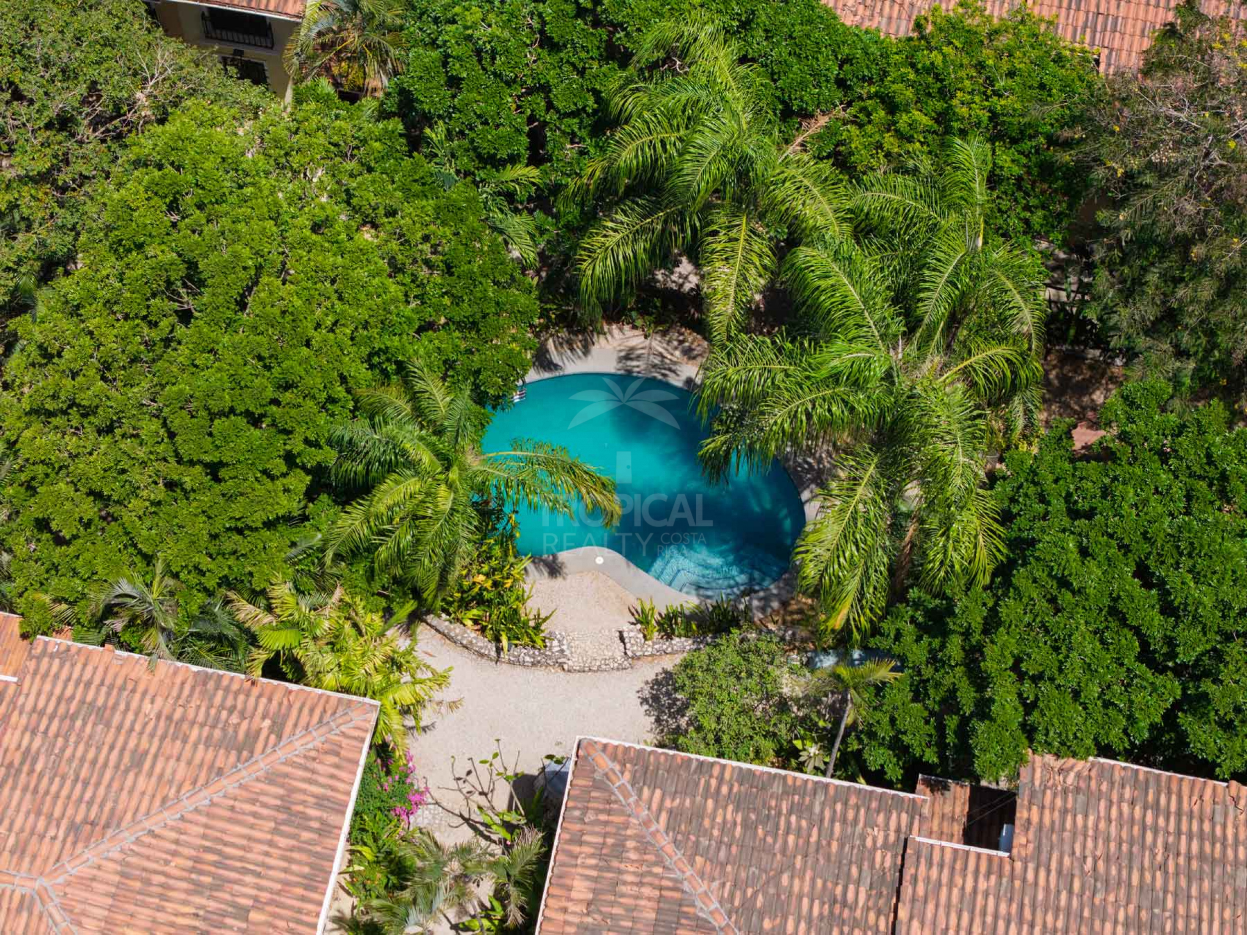 Renovated Townhome for Sale in Tamarindo – Walking Distance to the Beach and Excellent Investment Opportunity