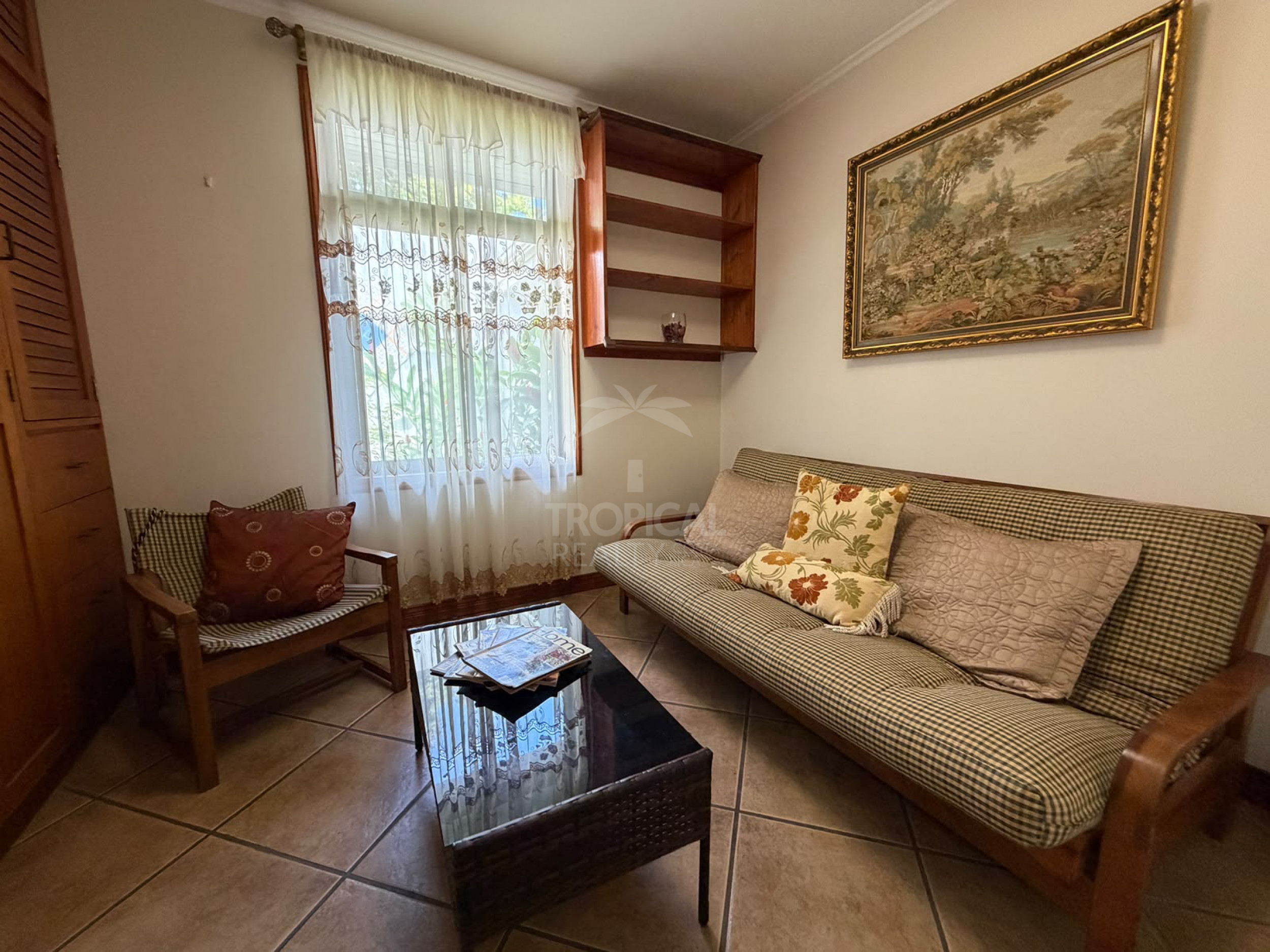 Casa de una planta en alquiler Escazu, Altos de Horizonte