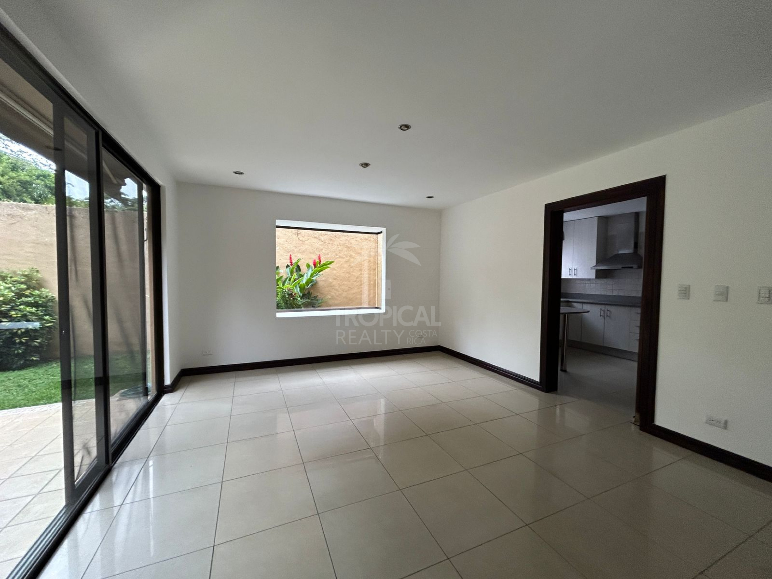 House for Sale in Escazú Gated Community Near World Gym – 3 Bedrooms, Office & Private Garden