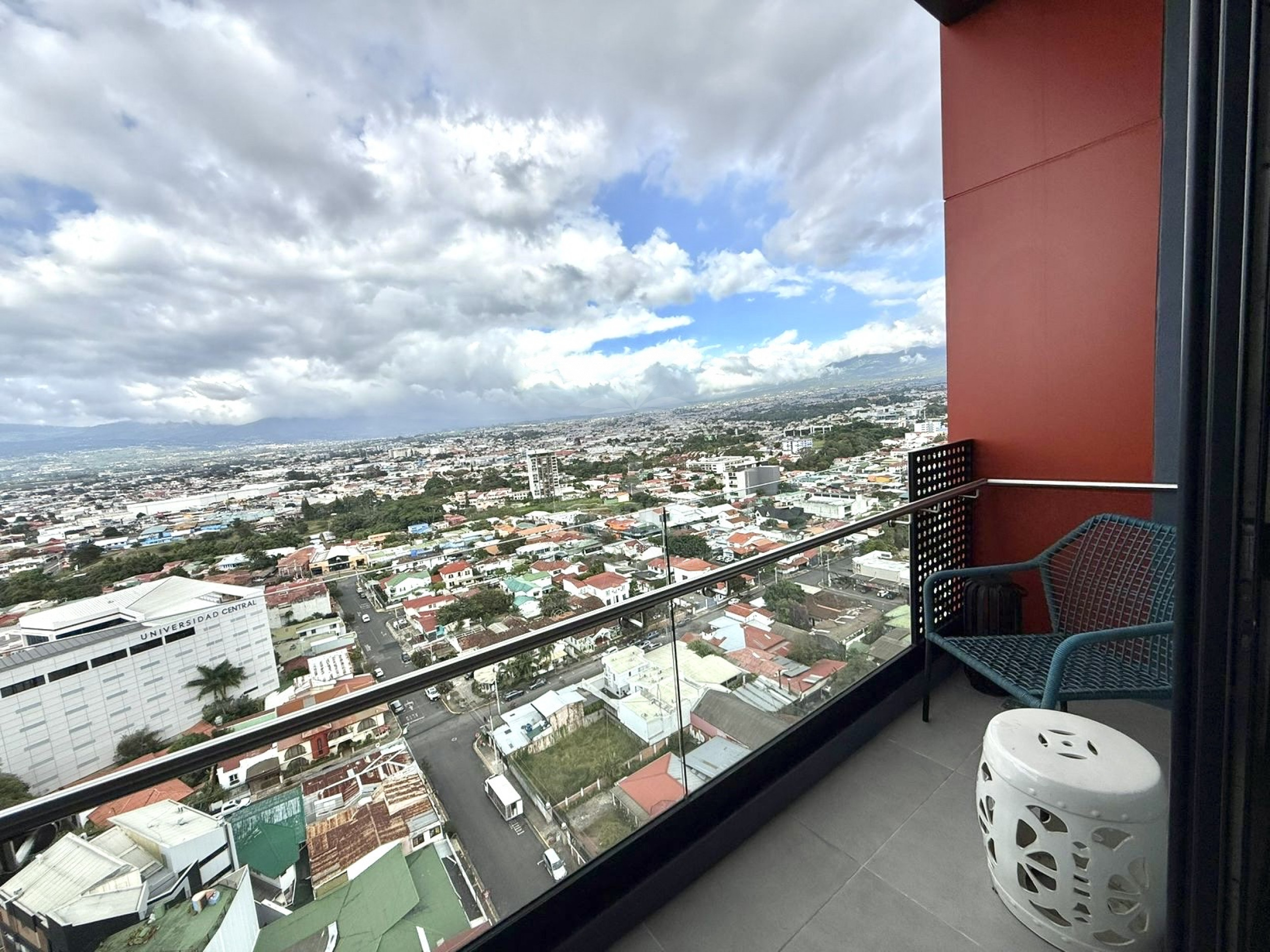 For rent Modern Penthouse in Barrio Escalante | Urban Living with Panoramic Views