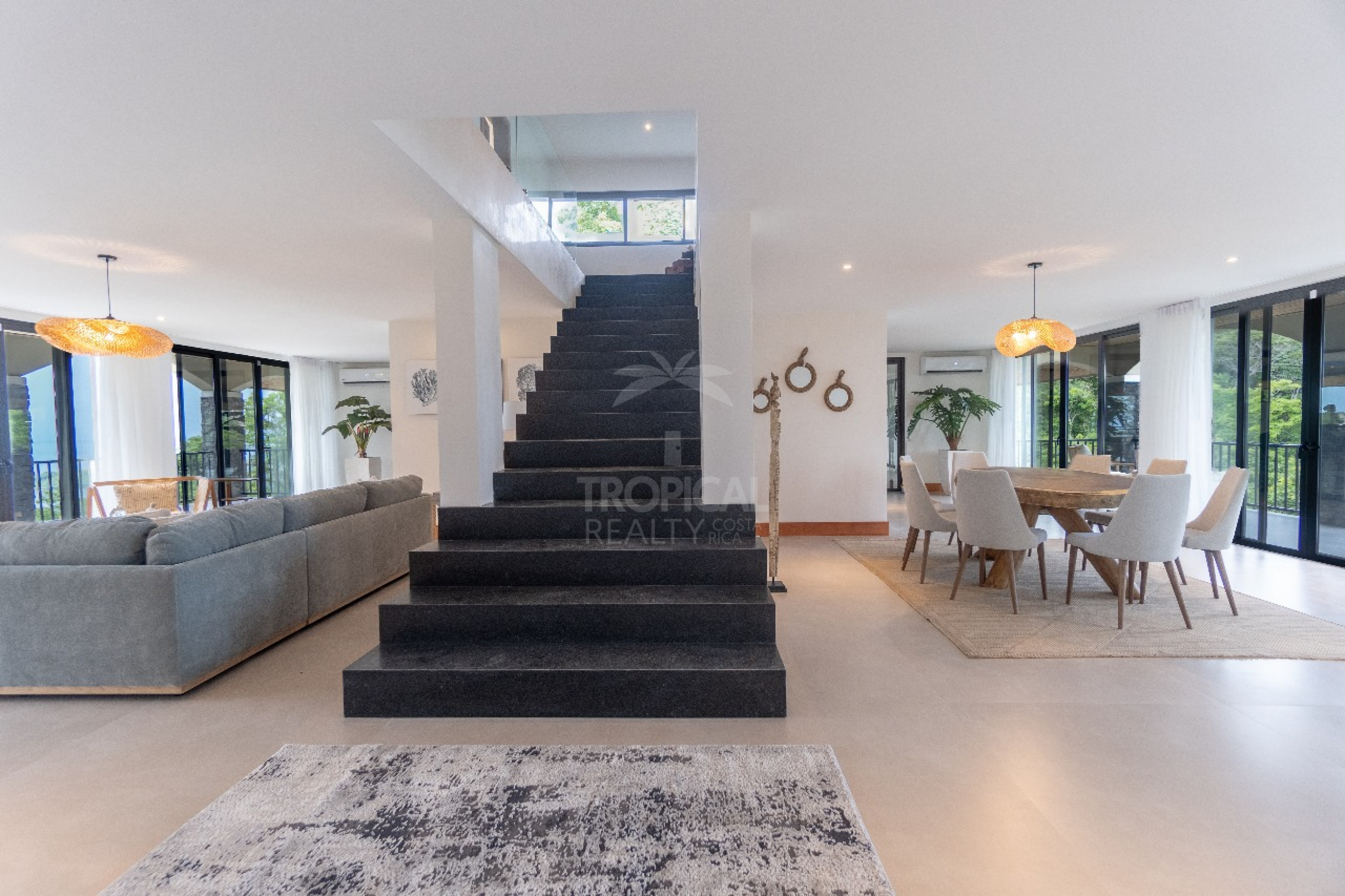 Luxury Residence with Infinity Pool and 360° ocean views in Costa Rica's "Blue Zone"