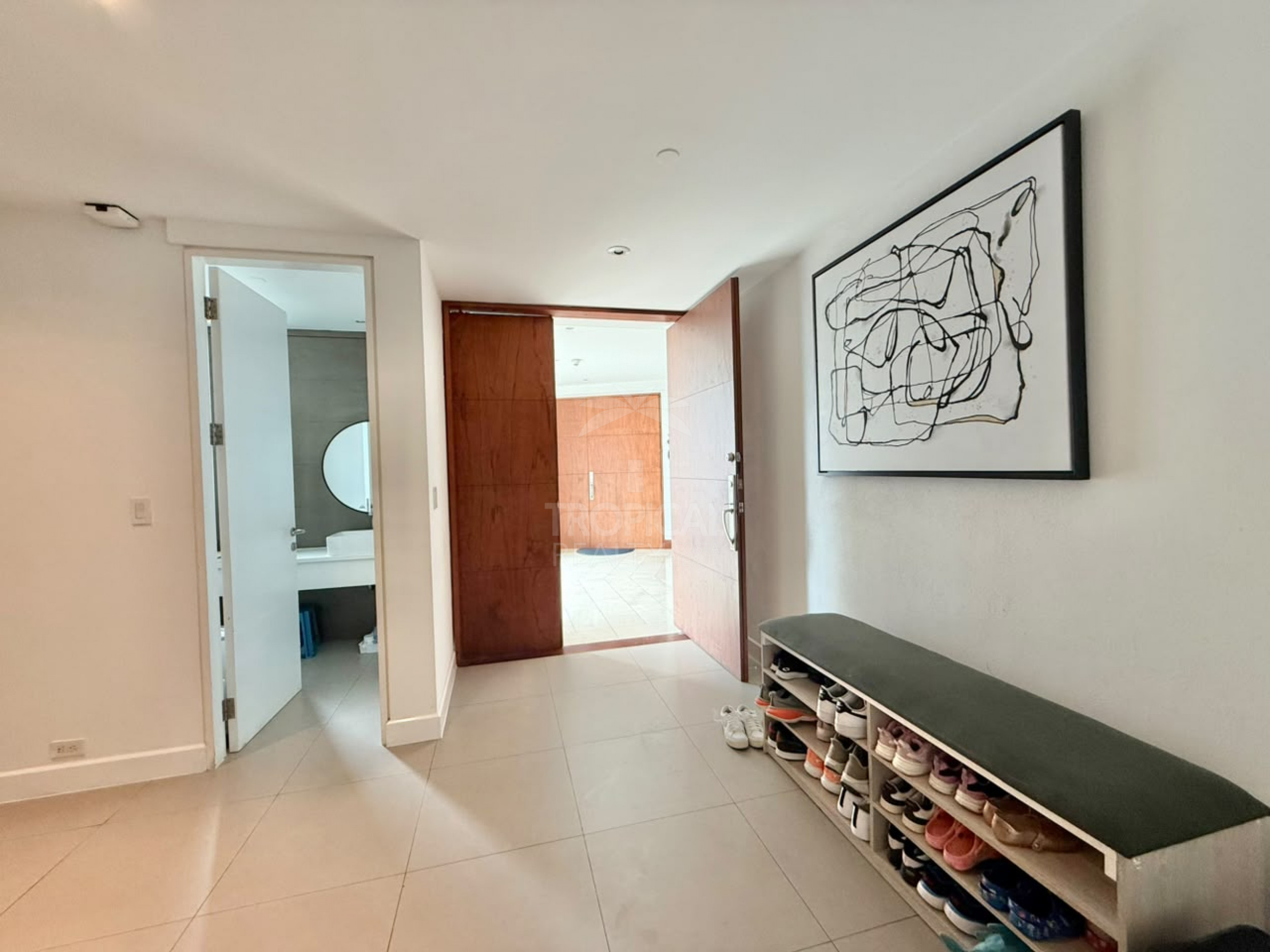 Luxurious Condo for Sale in Central Park Escazú – 3 Bedrooms, Premium Location, and Exclusive Lifestyle