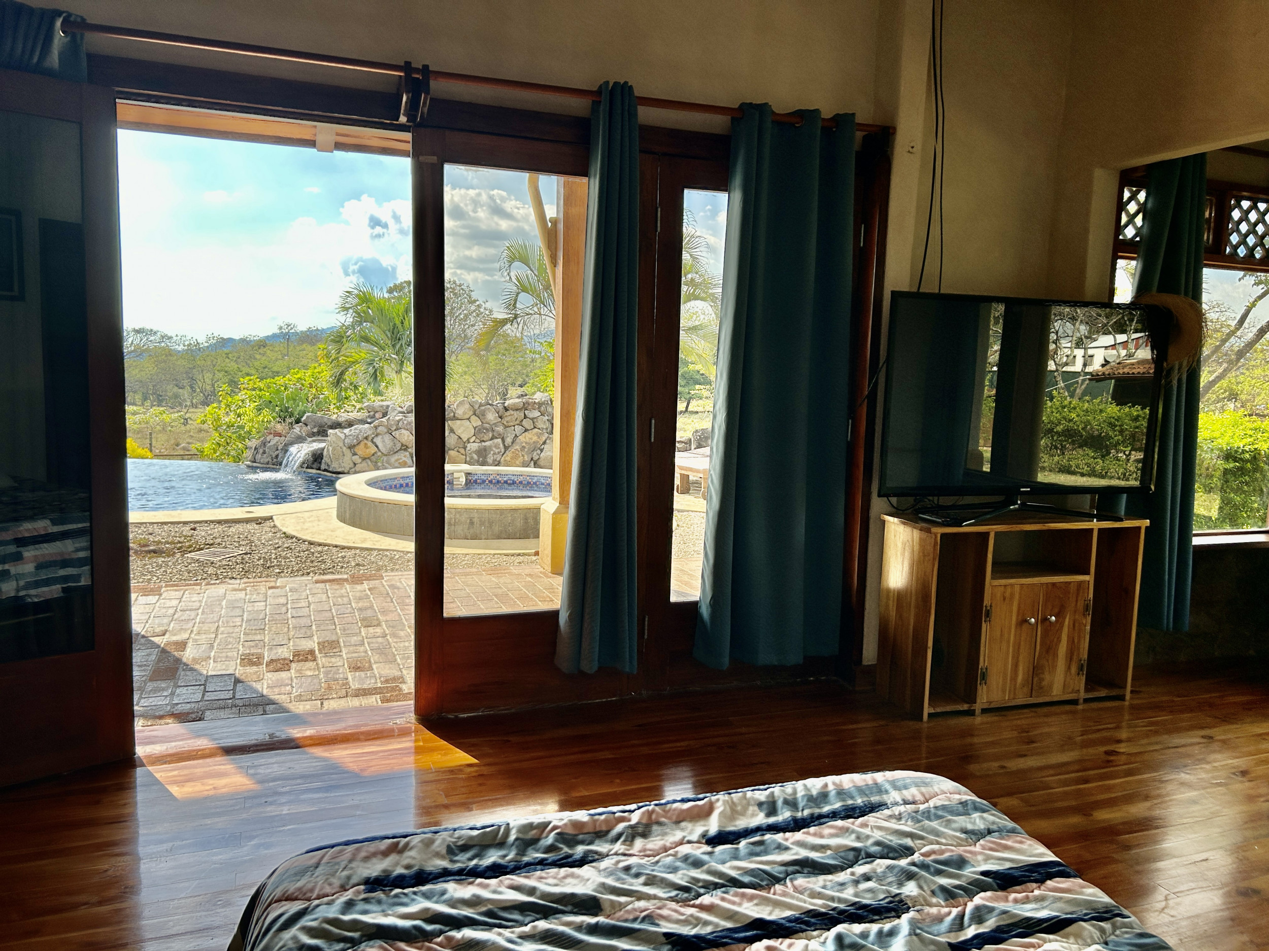 SOLD Spectacular Estate in Llanos de La Garita: Expansive Living, Equestrian Amenities, and Tranquil Luxury