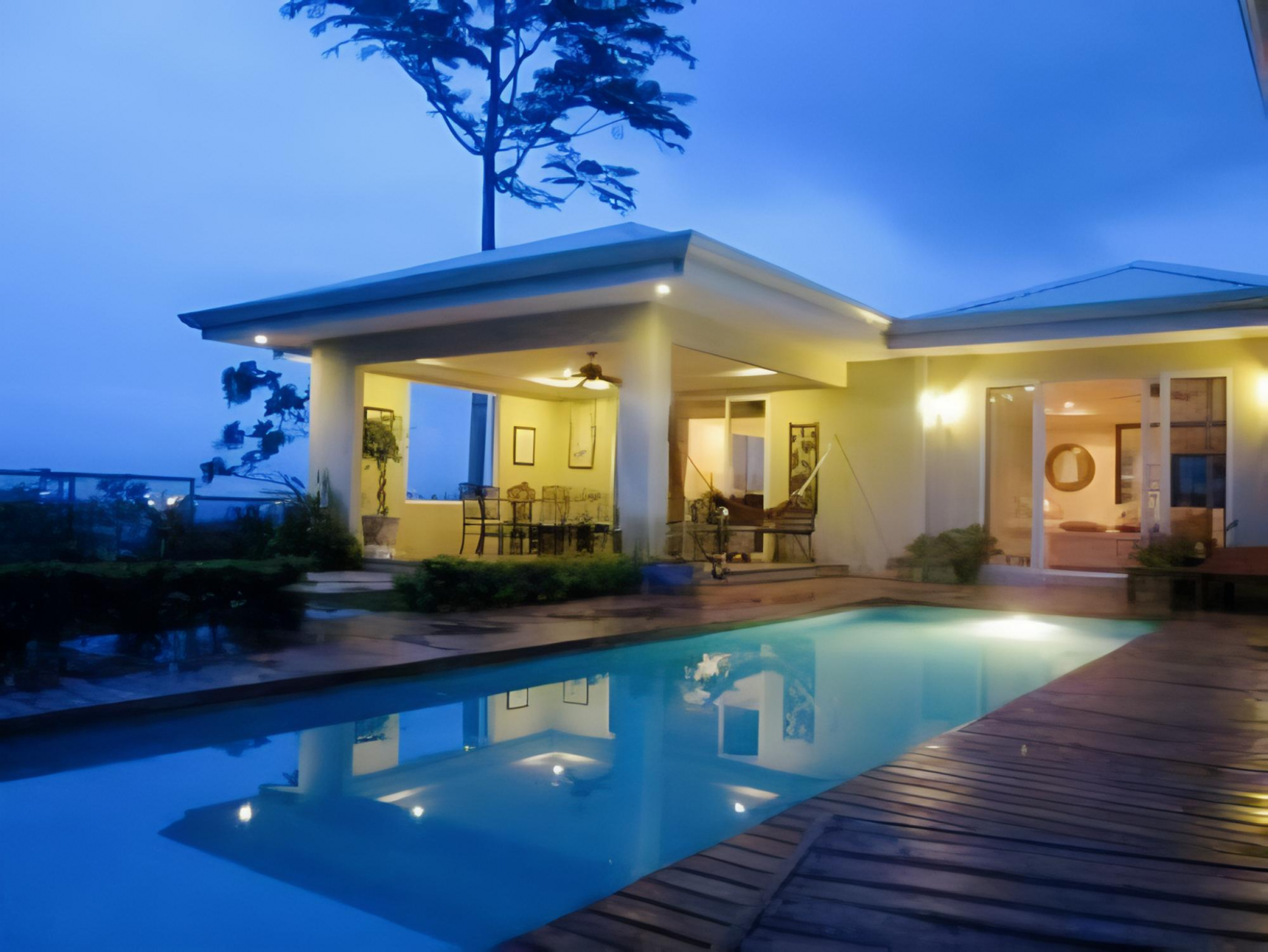House for sale in Ciudad Colón, El Rodeo – With Pool and Spacious Green Areas