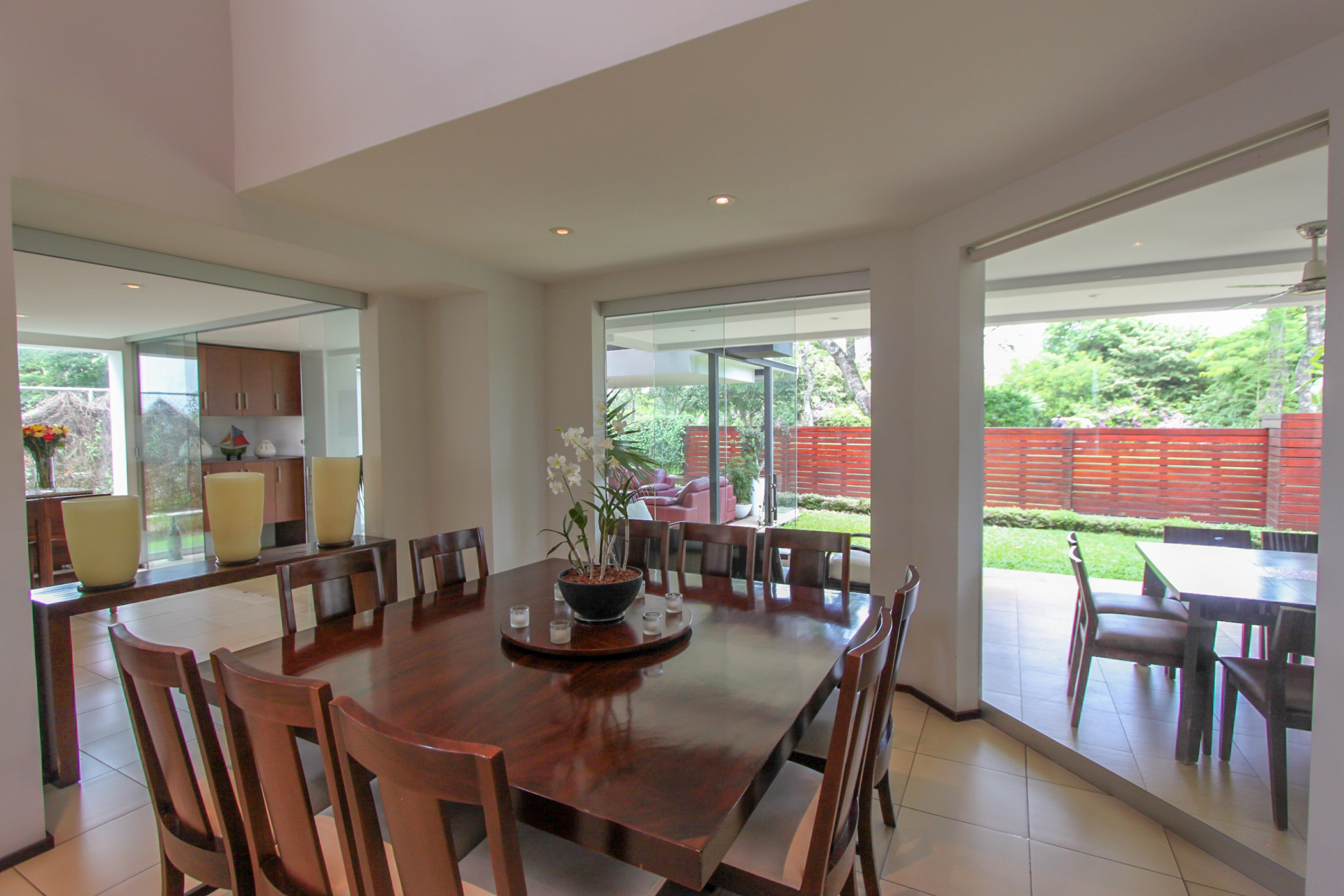 Modern Golf Course Haven: Spectacular Home in Valle del Sol, Santa Ana