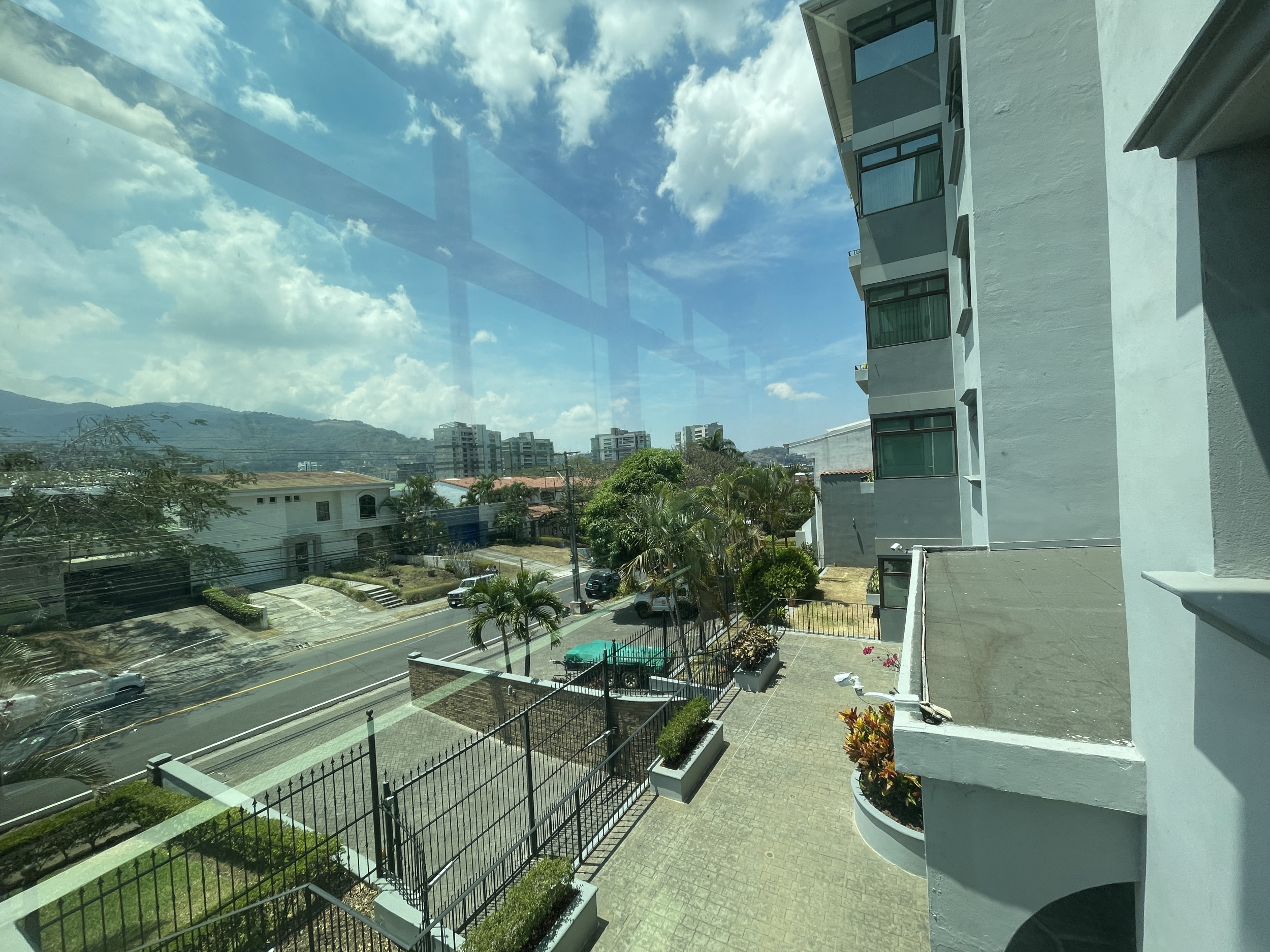 Trejos Montealegre, elegant apartment for sale