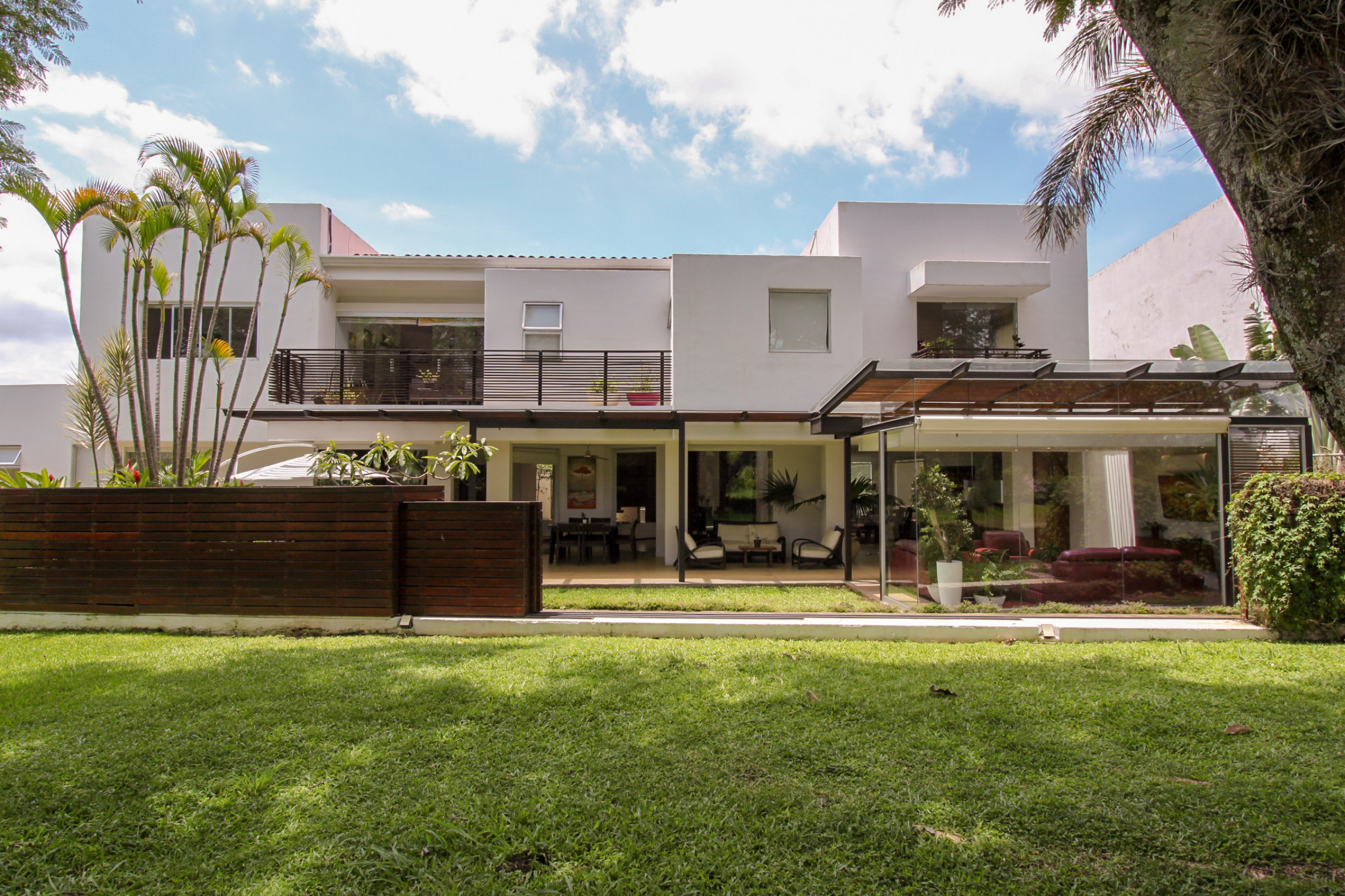Modern Golf Course Haven: Spectacular Home in Valle del Sol, Santa Ana