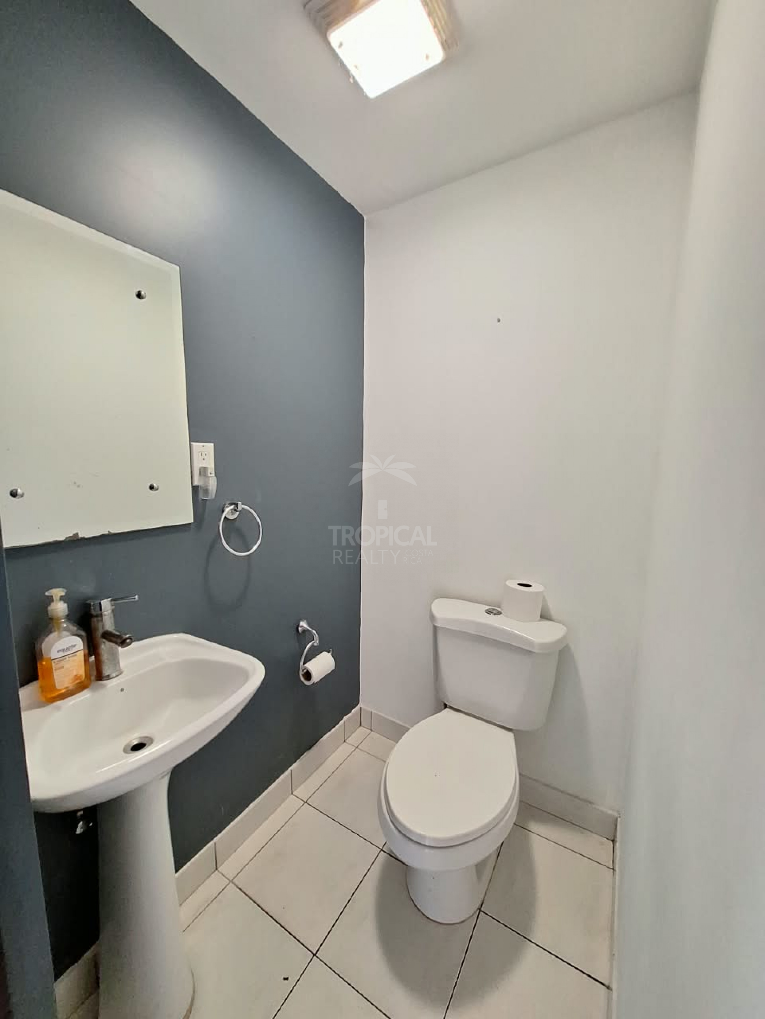 Multi-Purpose Property for Sale in Downtown Heredia – Residential Comfort, Investment Potential and Commercial Opportunity
