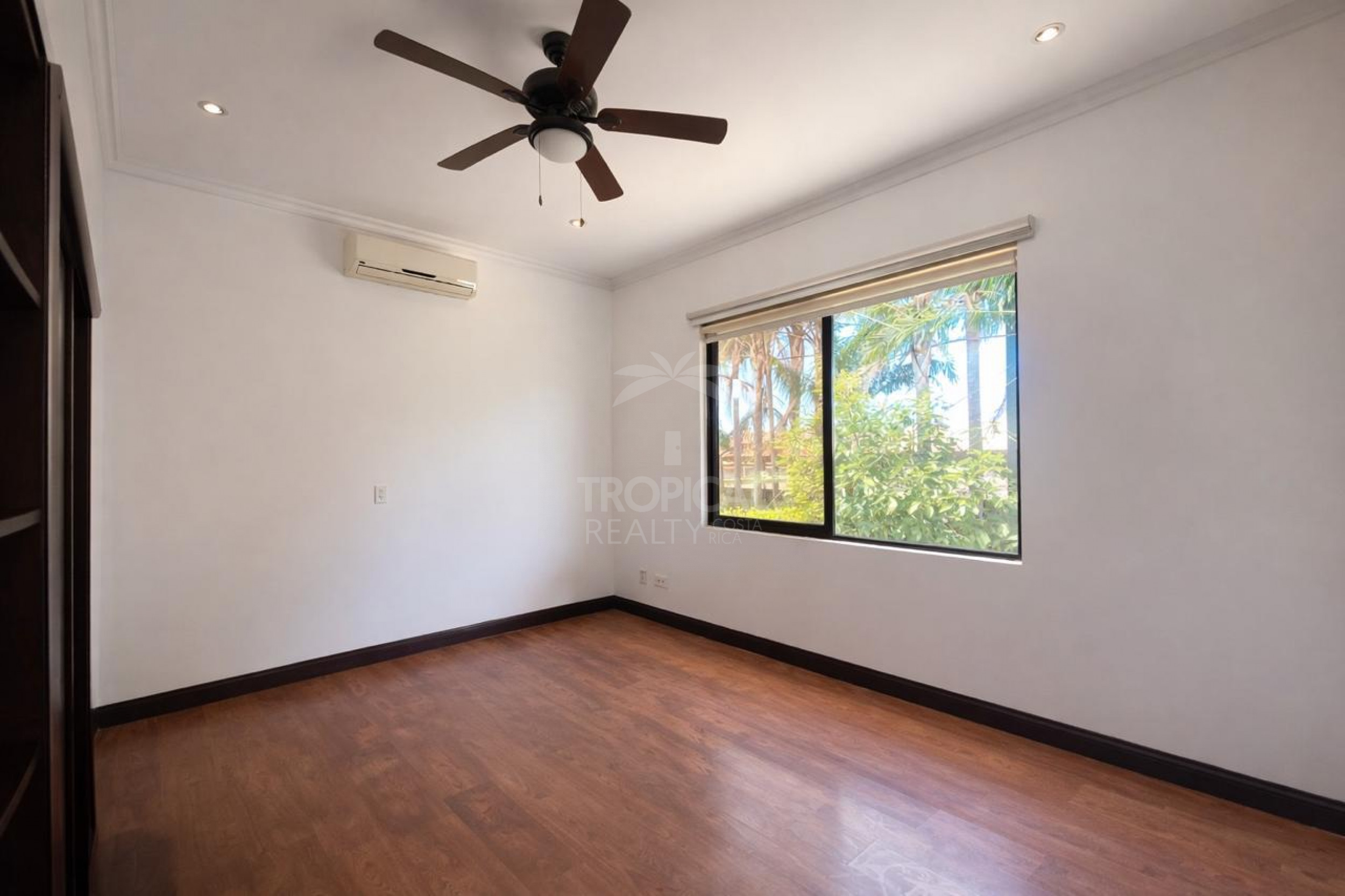 Remodeled Home for Rent in Gated Community – Piedades, Santa Ana