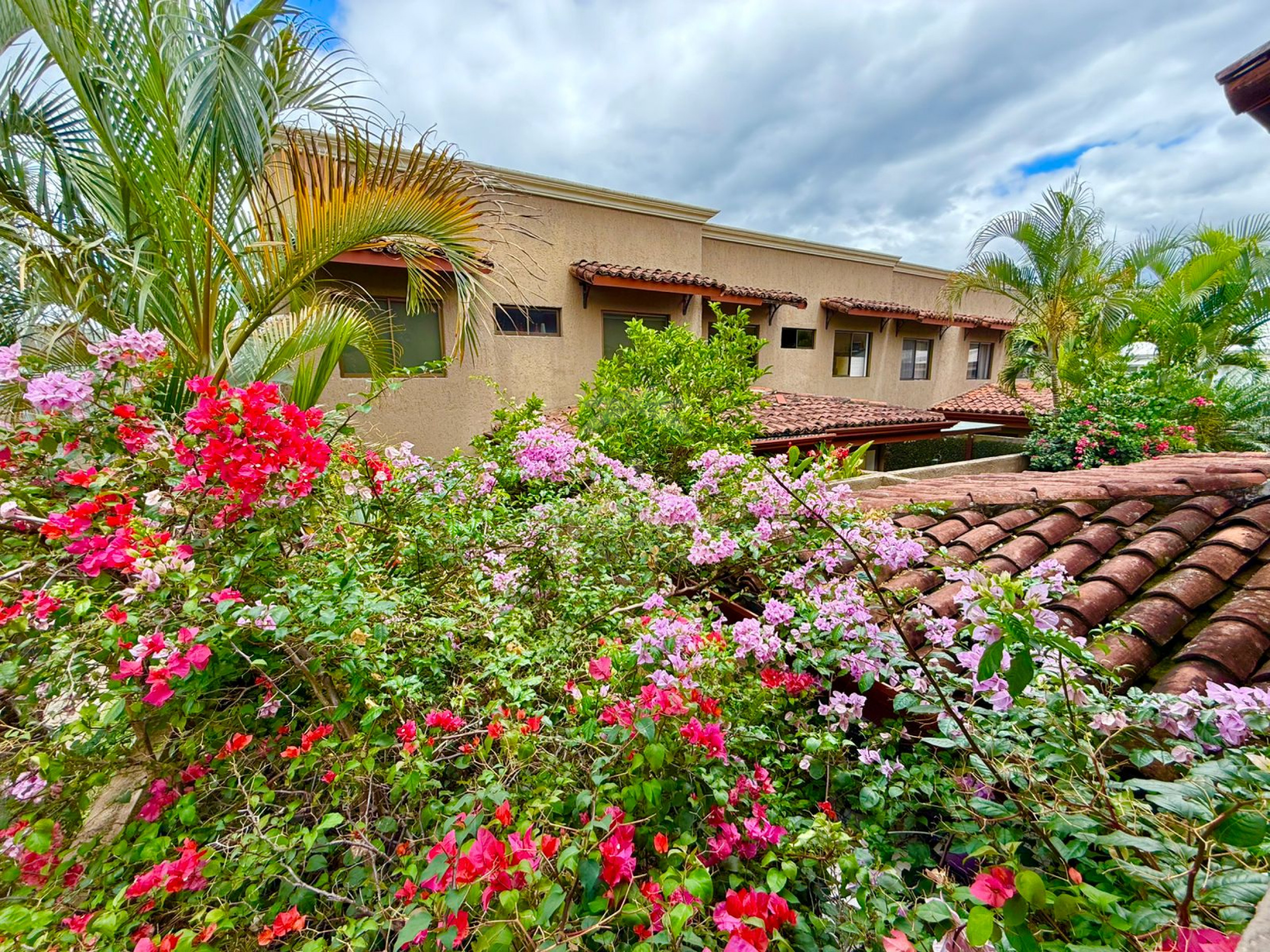 Condo Home in Pozos de Santa Ana  SOLD