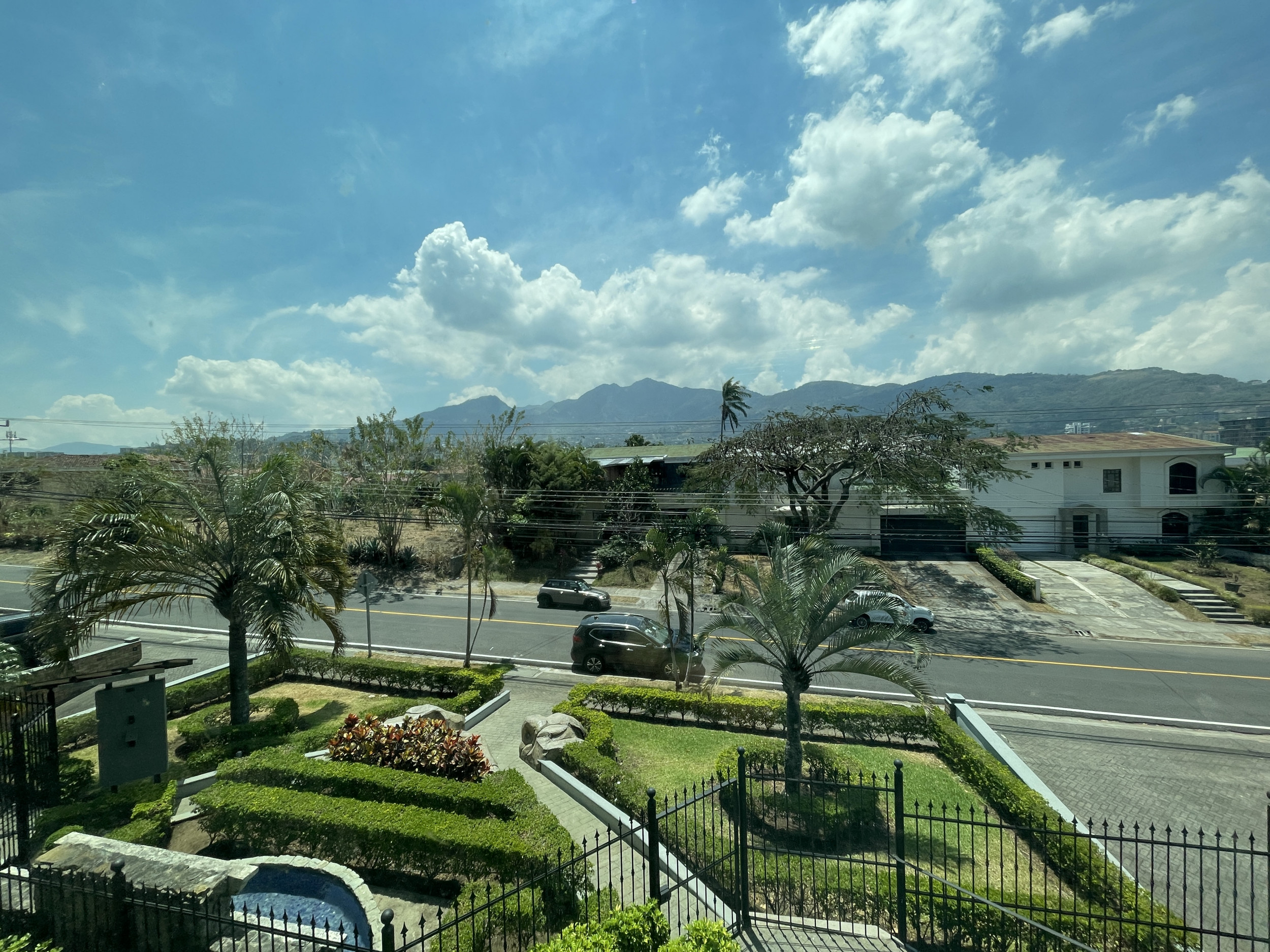 Trejos Montealegre, elegant apartment for sale