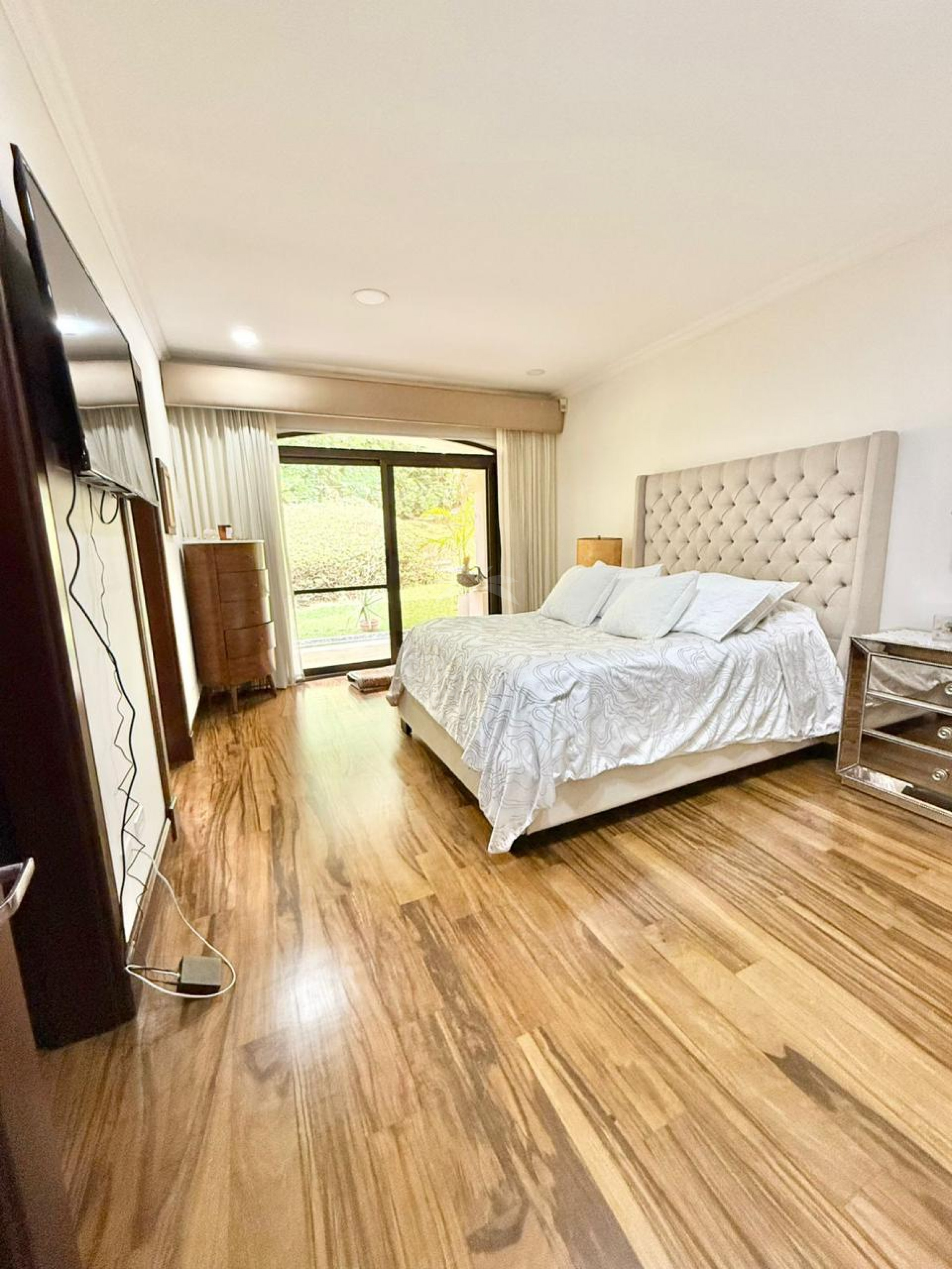 Luxury Single-Story Home in Monterán, Curridabat – 4 Bedrooms, Jacuzzi & 2,800 m² Lot