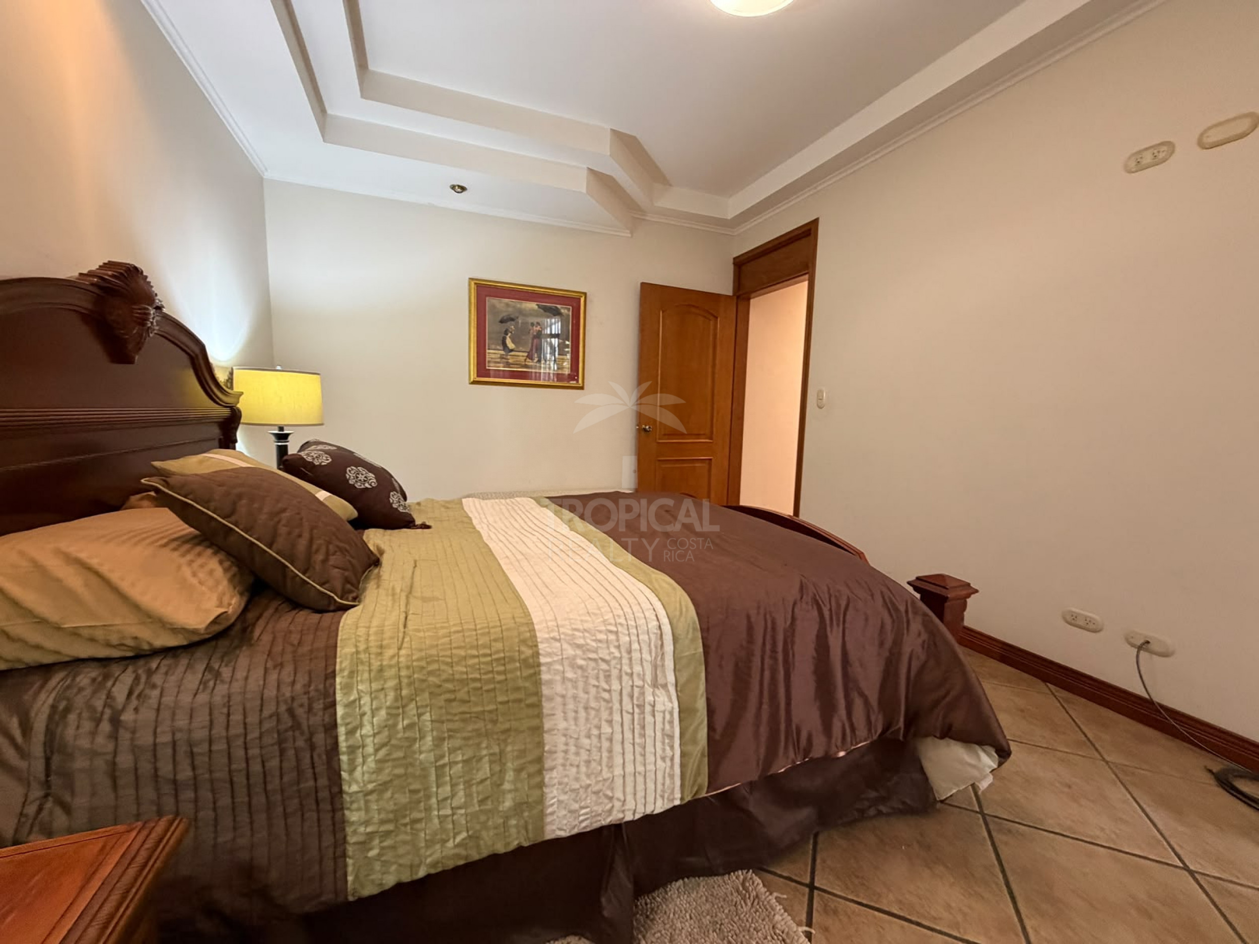 Casa de una planta en alquiler Escazu, Altos de Horizonte