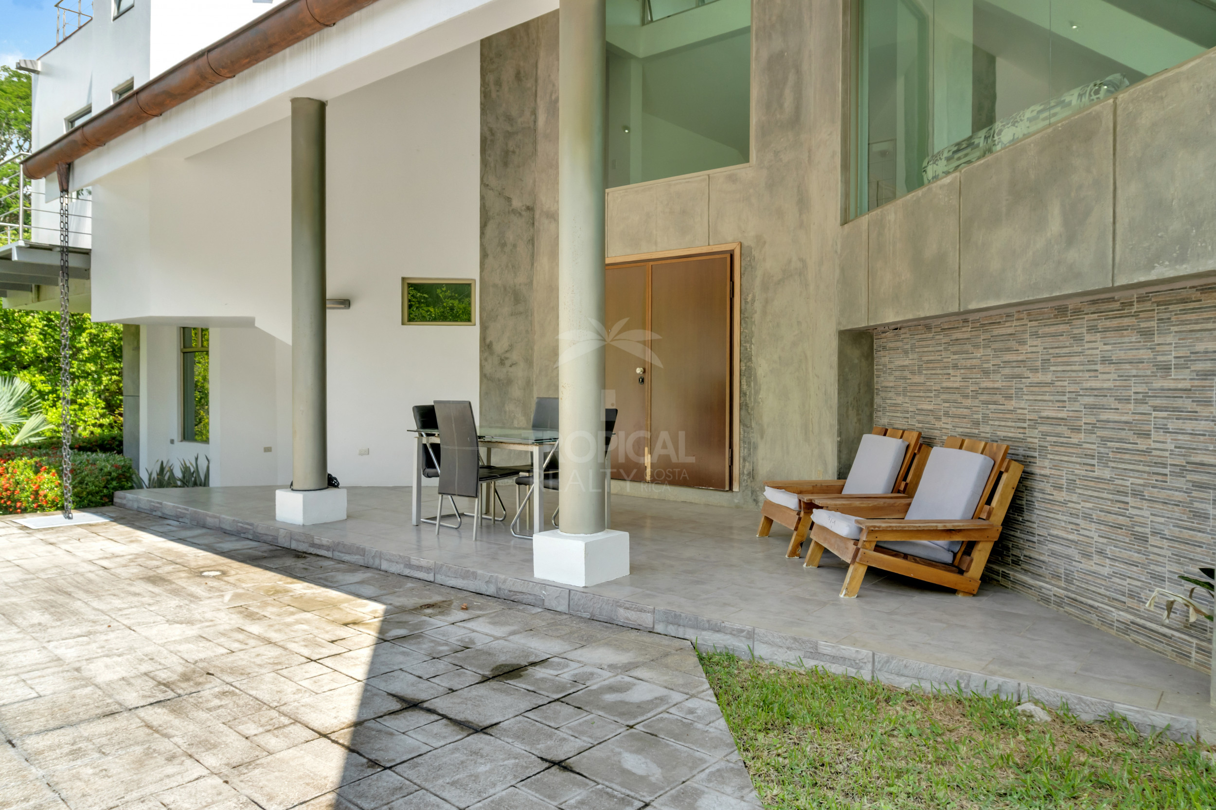 Modern Jungle Villa in Las Delicias – Santa Teresa