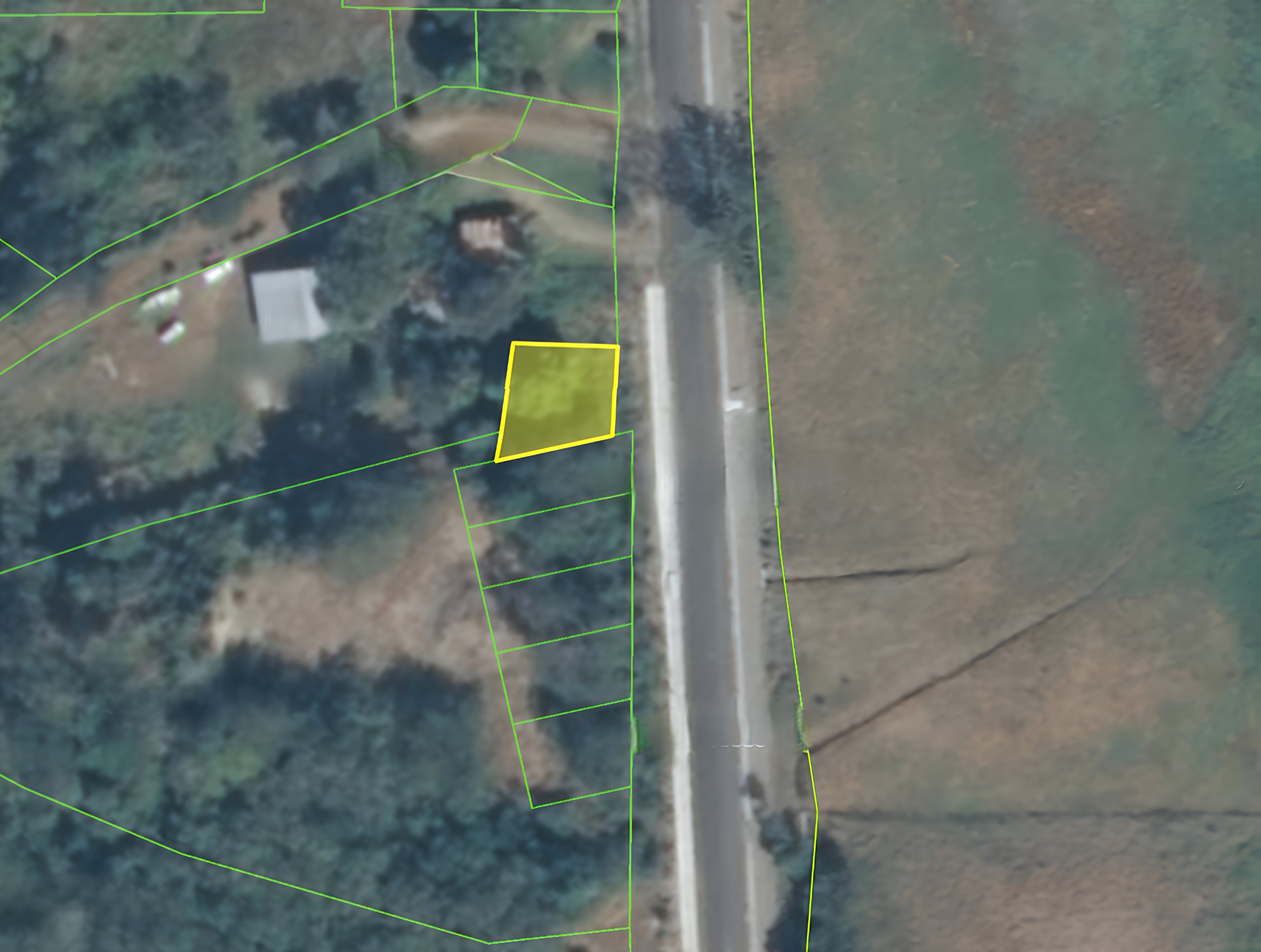 Lot for Sale in 27 de Abril, Santa Cruz — 504 m² on Main Road
