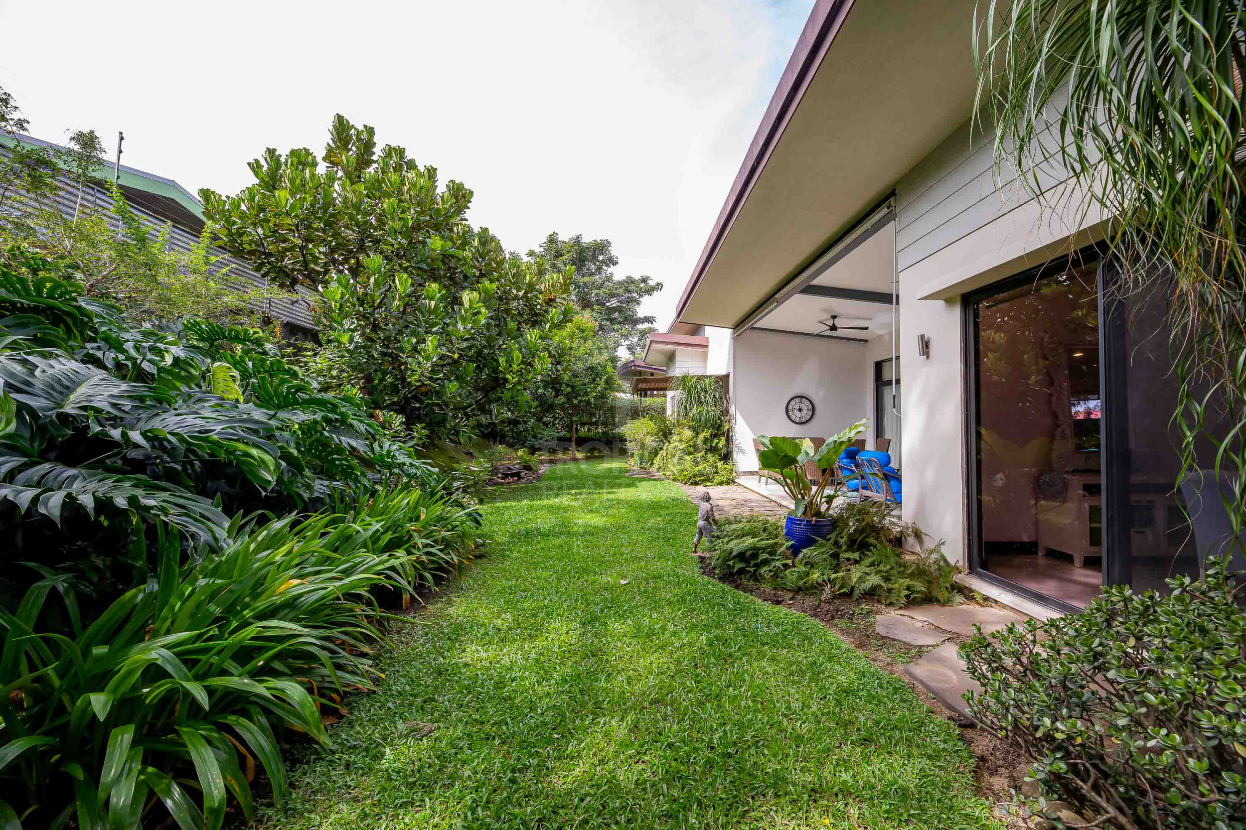Casa Bougainvillea – Single-Story Luxury Home in Santa Ana with Expansive Private Garden