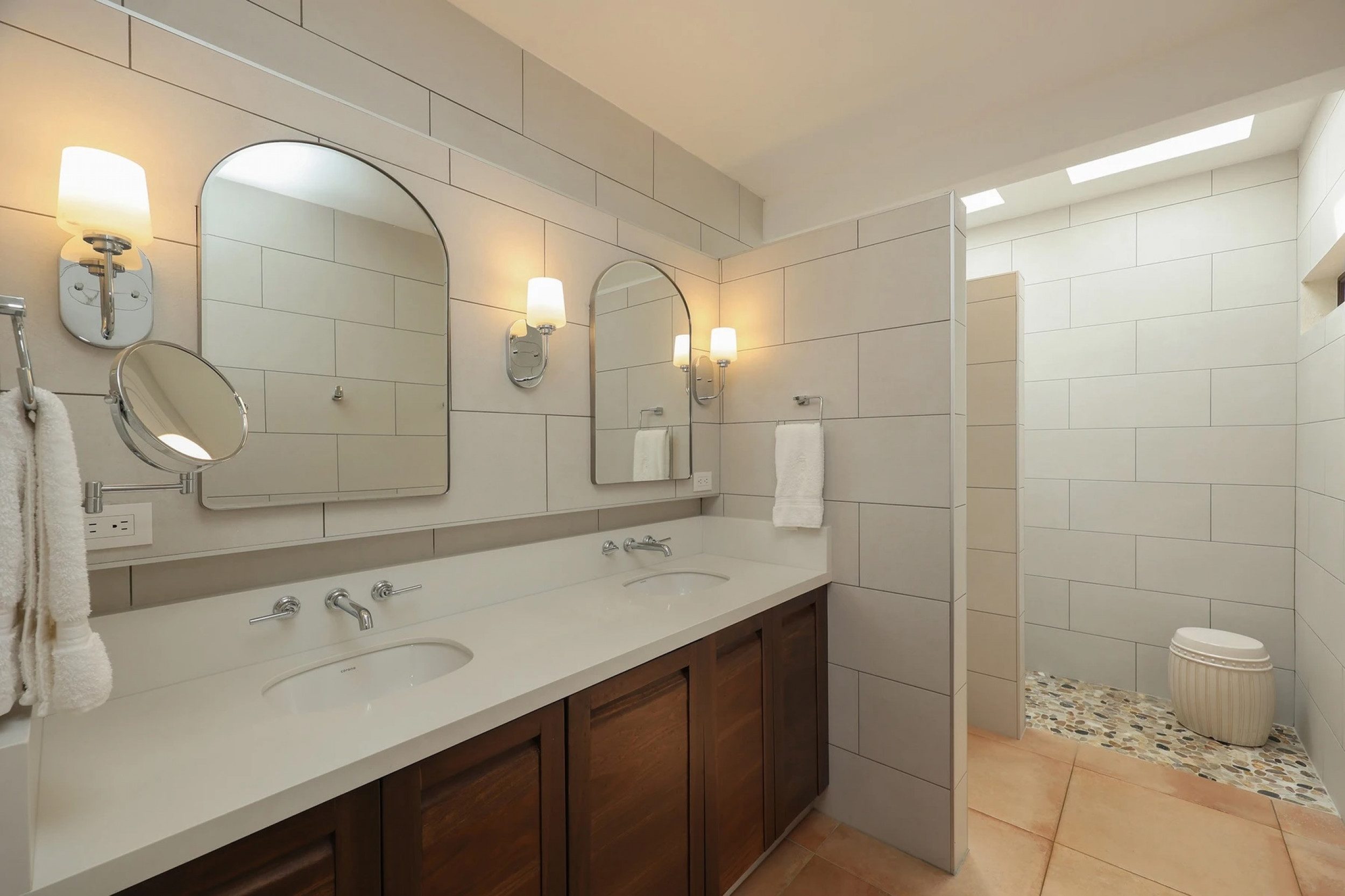 Luxuriously Remodeled Turnkey Home with Golf Cart Included Los Reyes SOLD