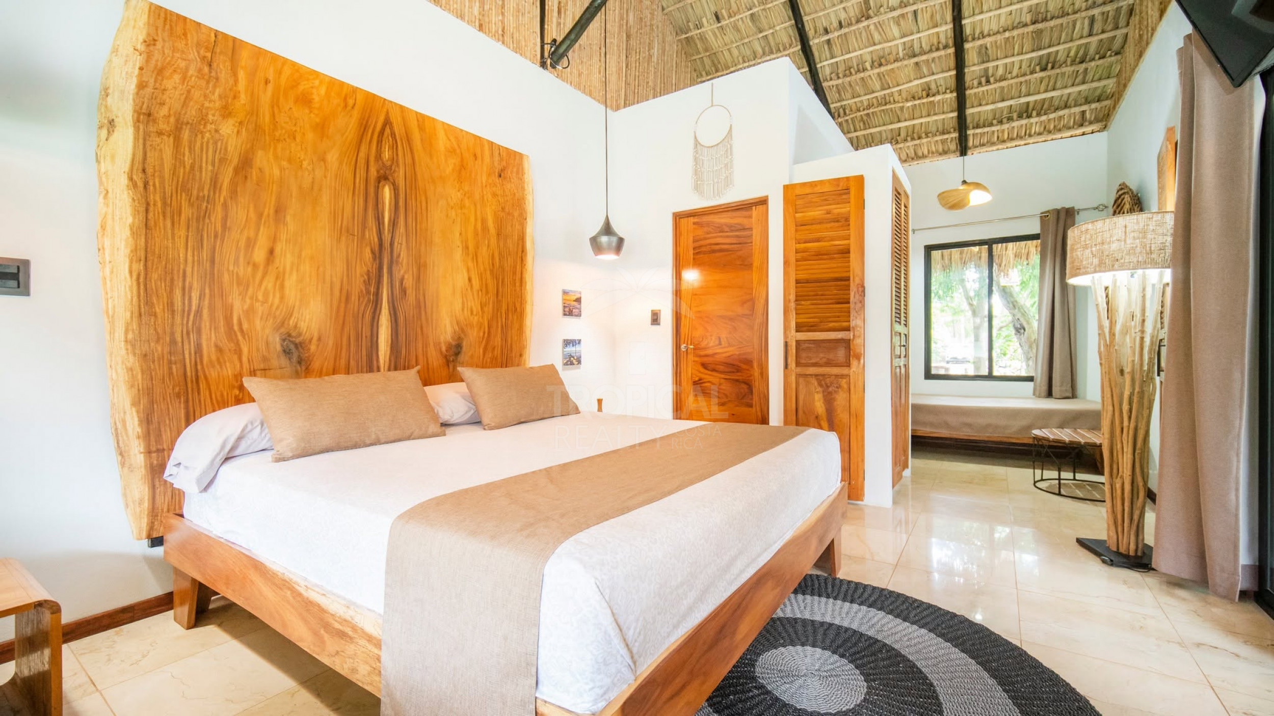Luxurious Boutique Hotel for Sale: Potrero Beach Paradise, Guanacaste