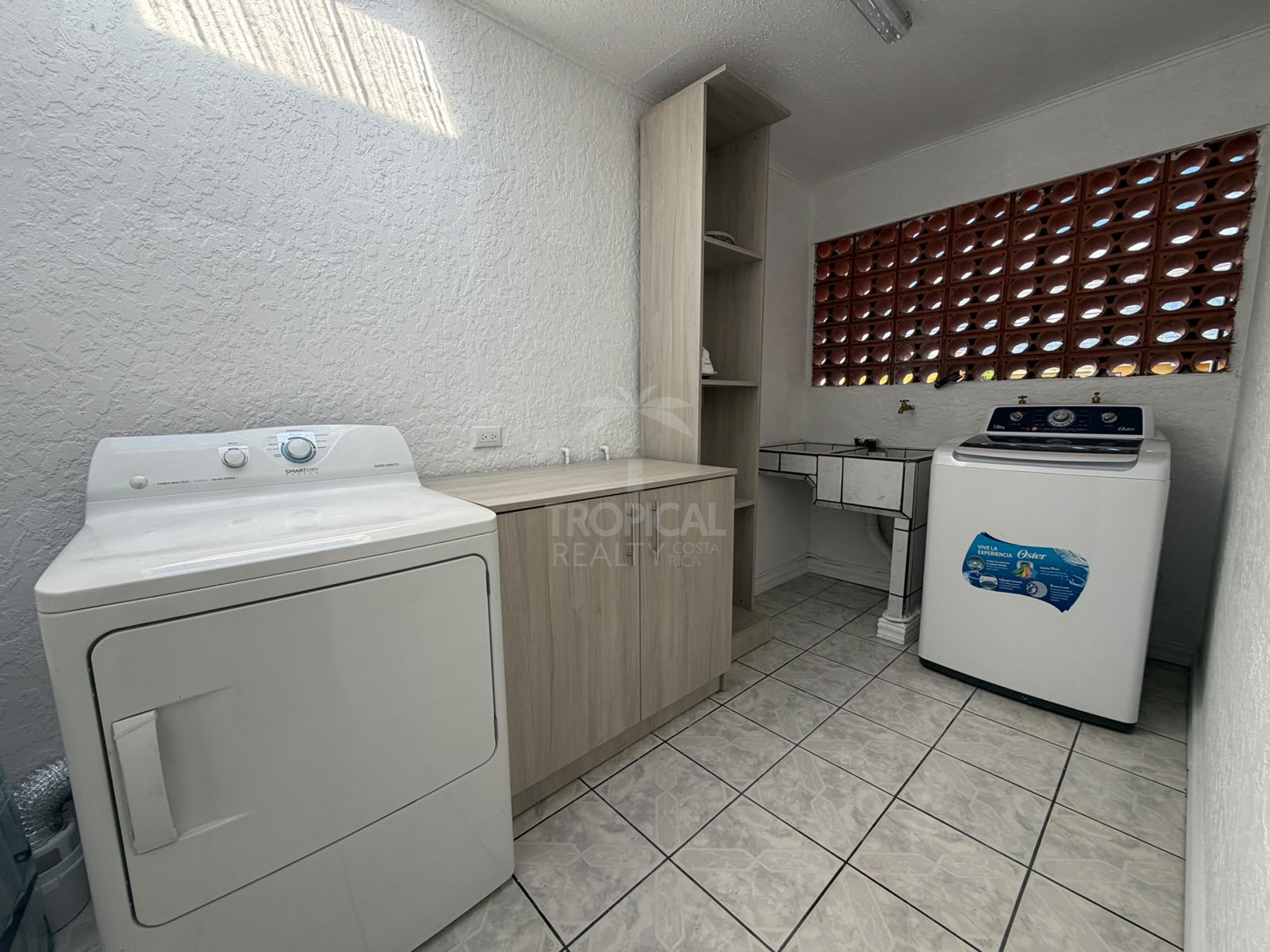 Fully Furnished Apartment for Rent in Rohrmoser, San José