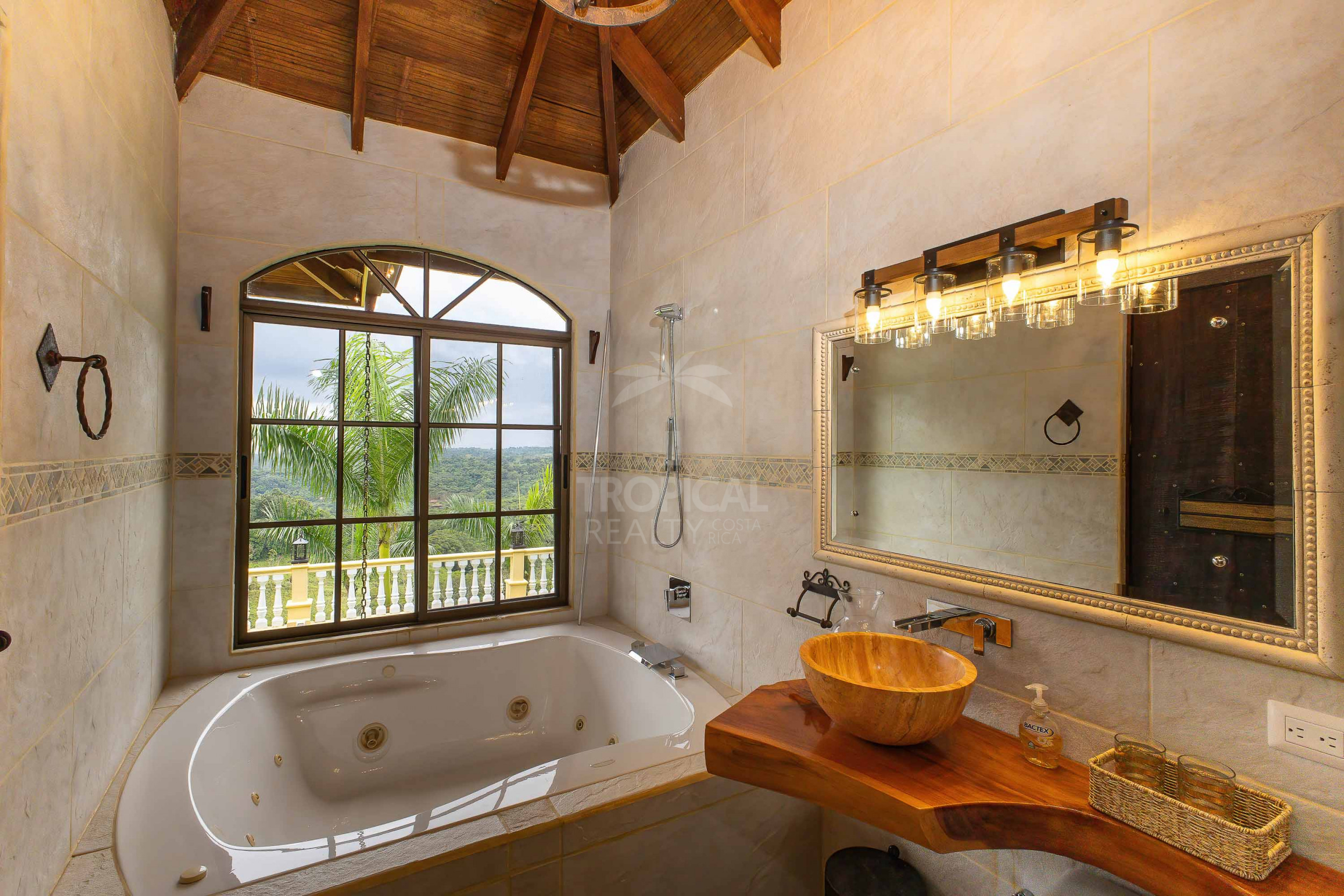 Grand Luxury Estate – Rancho Villa Verde